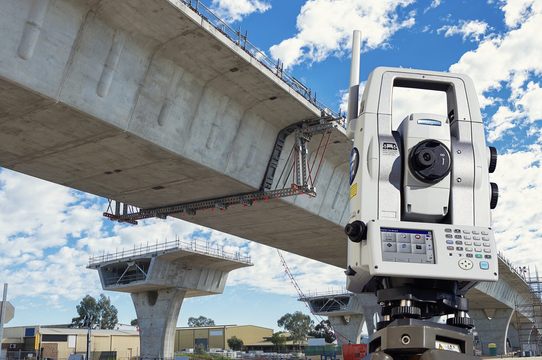 Voorkom tragische ongelukken door tijdens bouwprojecten constructies in de buurt goed te monitoren.