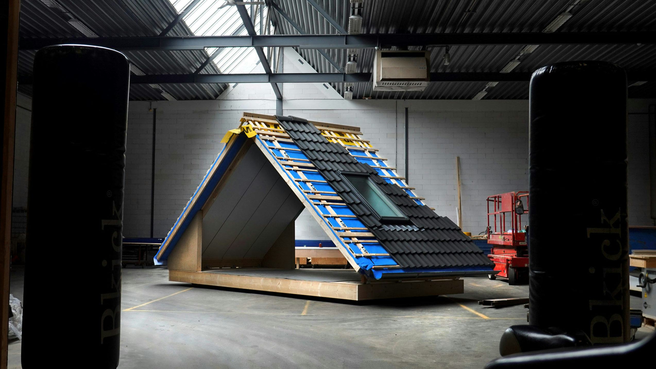 Een standaard dak van DeMar Houtskeletbouw is goedkoper. Foto: Alex de Haan