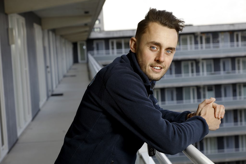 En echt een buitenkansje, want zonder papieren kom je nooit in aanmerking voor deze functie