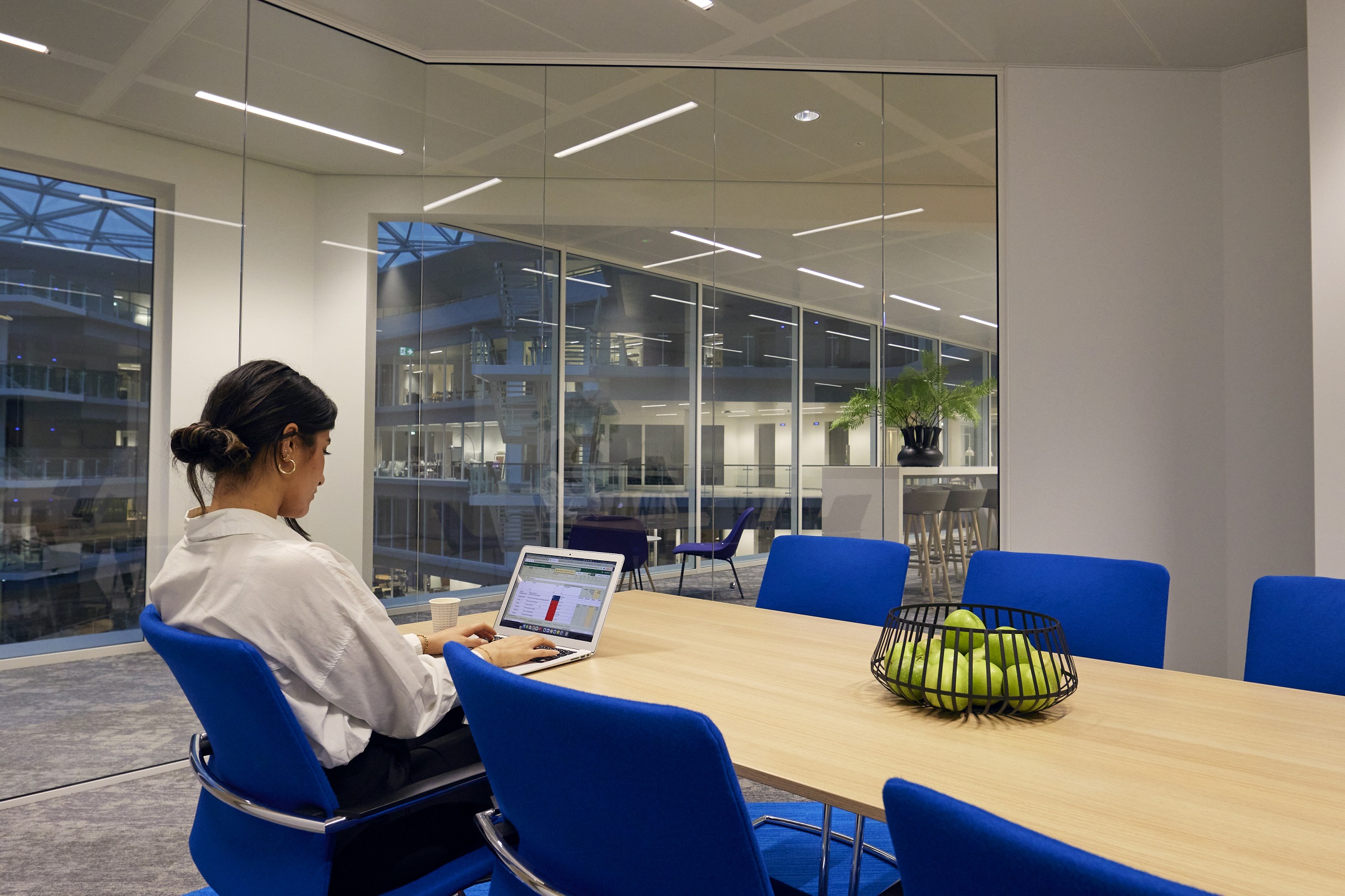 #nieuwewarmte: Het vernieuwde EDGE Amsterdam West is een oase van licht, lucht en groen