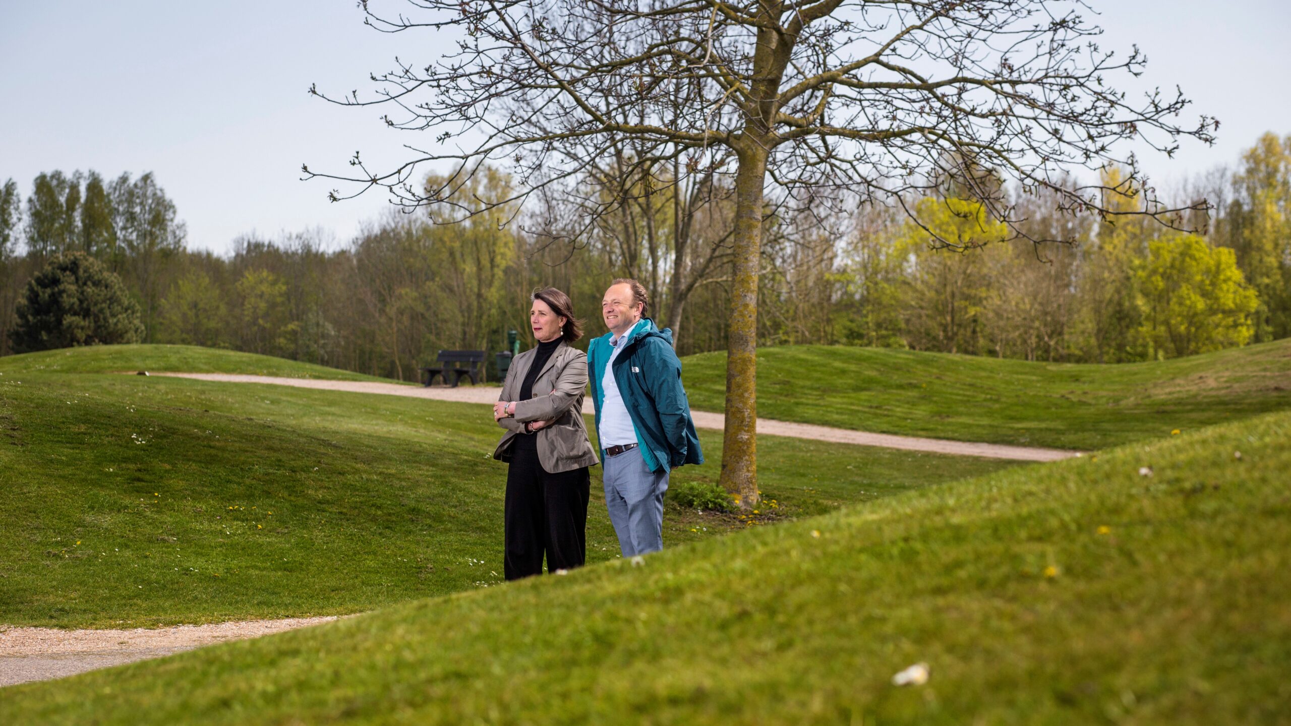 Esther Agricola, Martijn Hemmer (BPD) op Golfresort de Purmer. Foto: Eran Oppenheimer