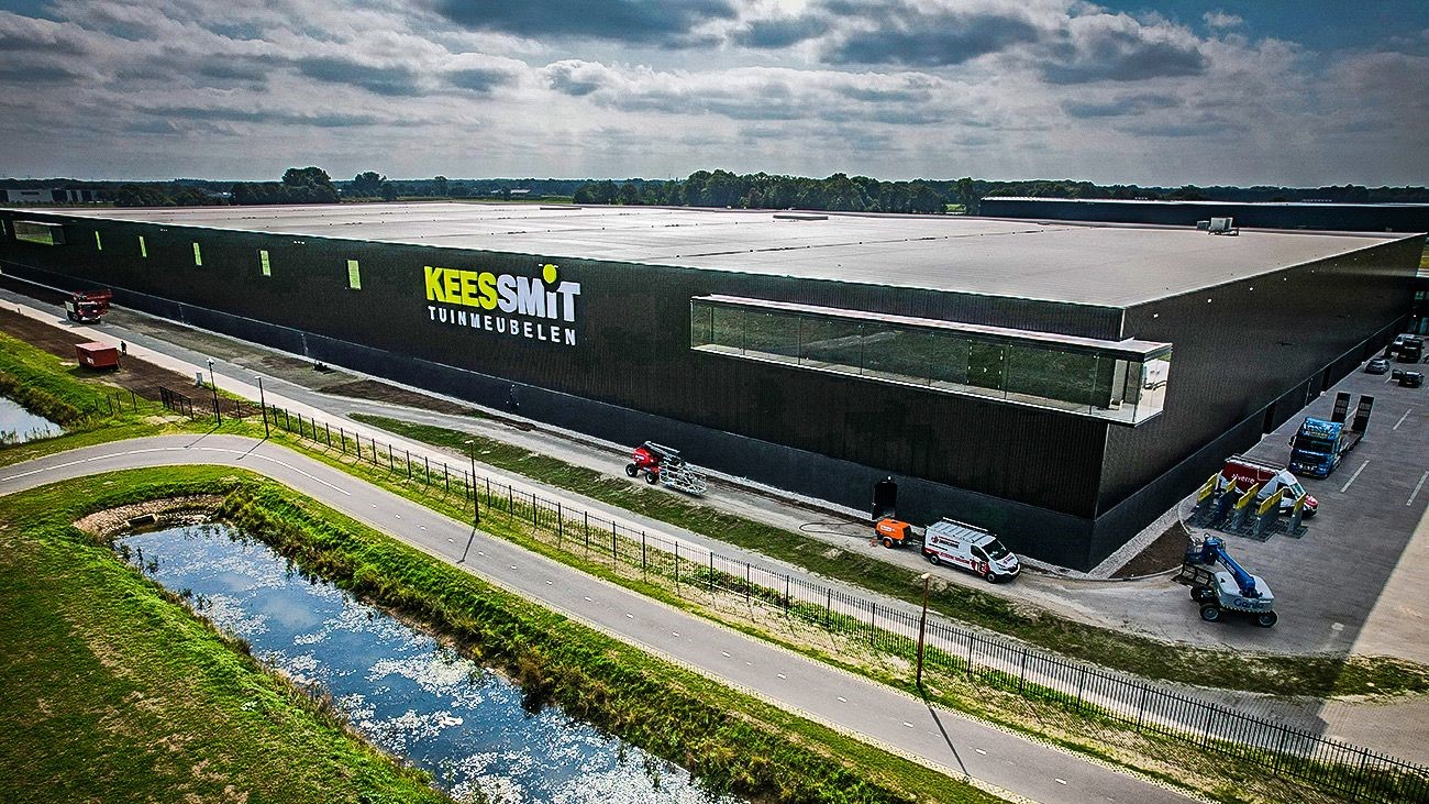 Distributiecentrum Kees Smit Tuinmeubelen
