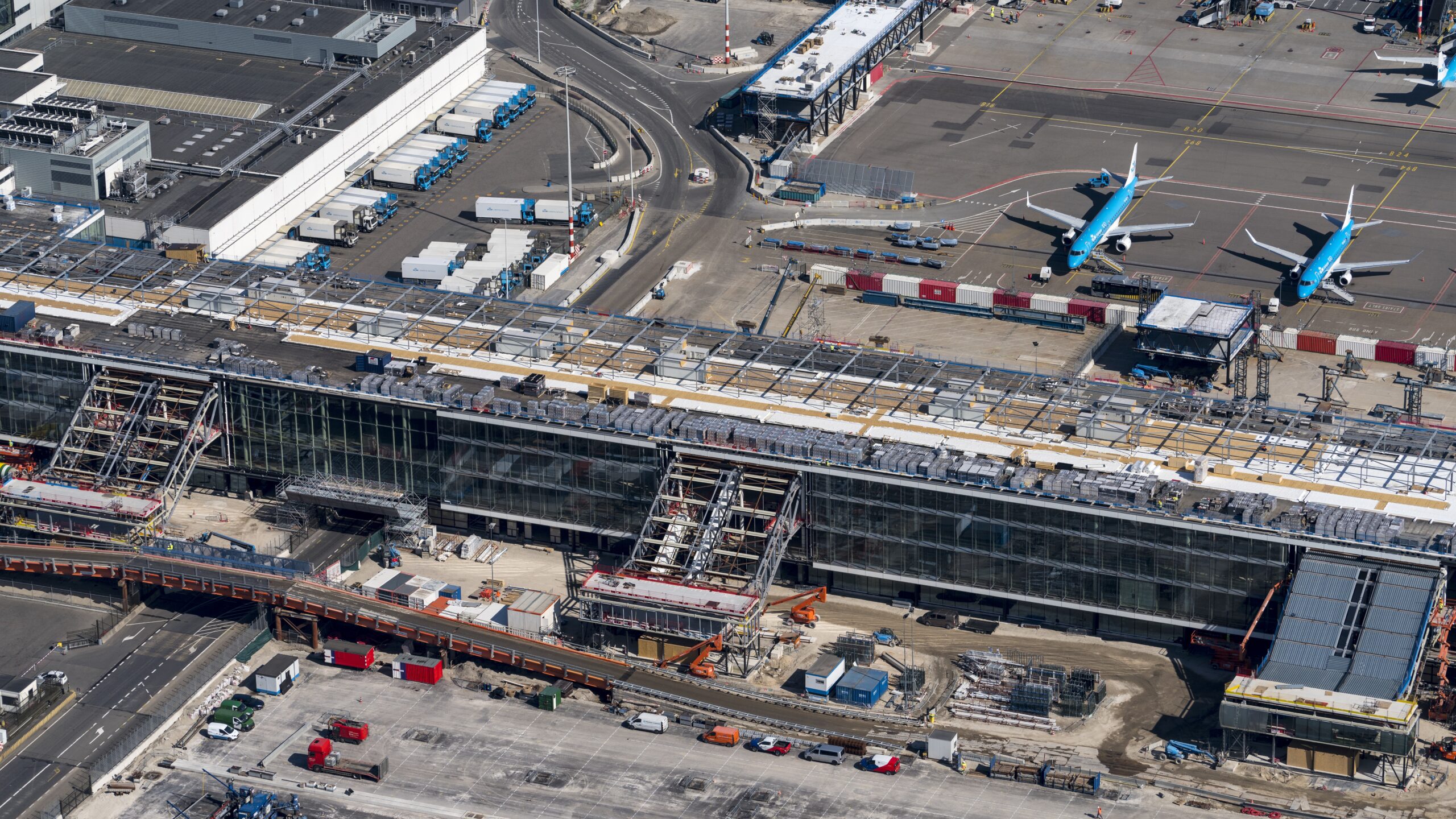 De A-Pier in aanbouw in 2020, ruim een jaar voordat Schiphol het contract met Ballast TAV ontbond. Foto: ANP. 