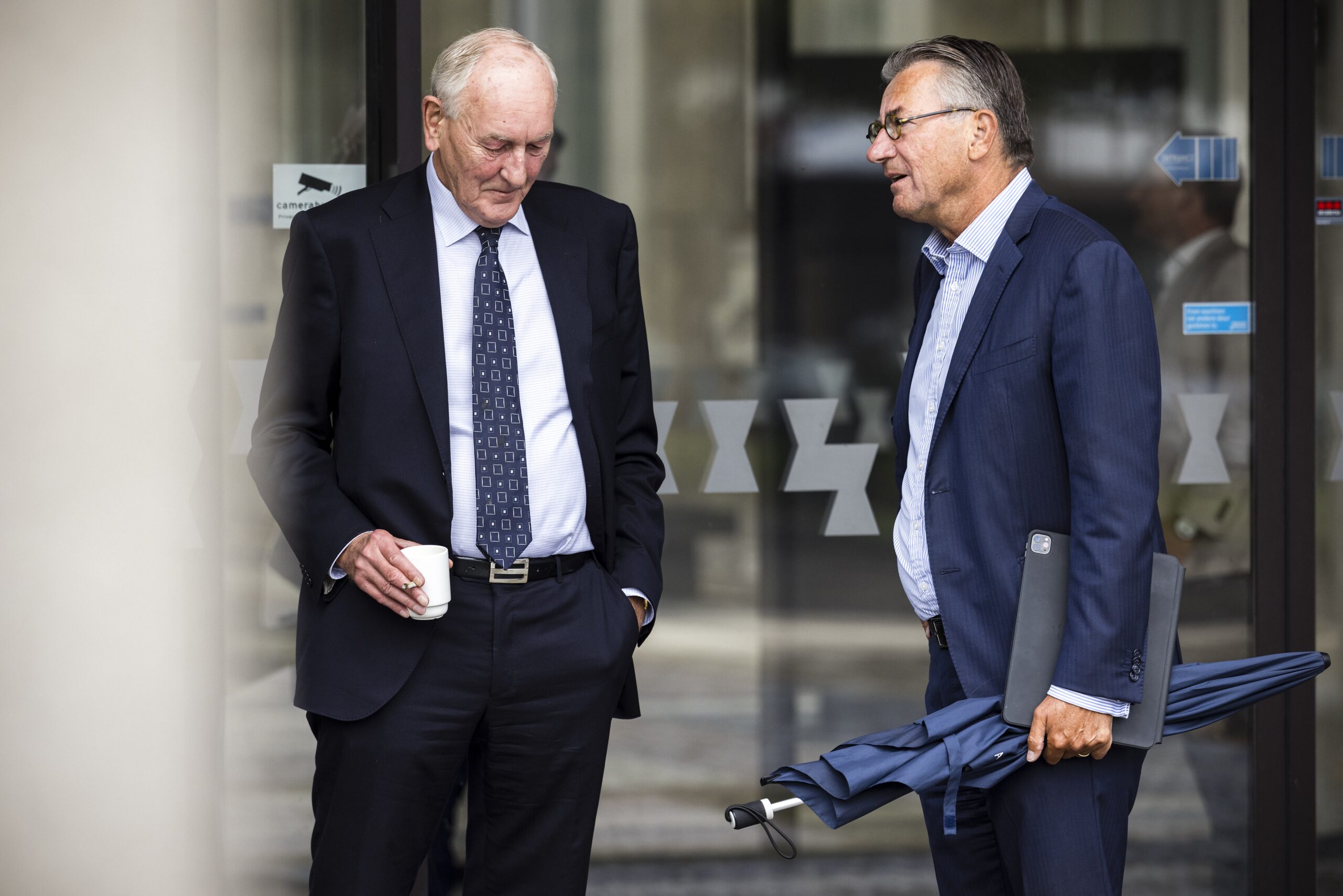 Bemiddelaar Remkes en voorzitter van Bouwend Nederland Maxime Verhagen. Foto: Rob Engelaar