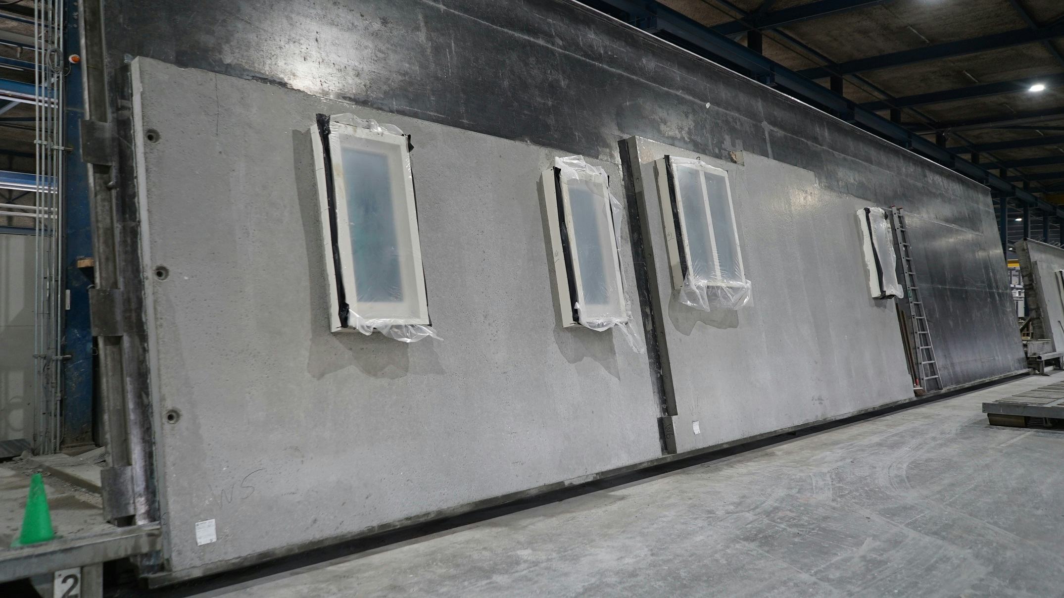 Met prefab betonwanden helpt Harton woningbouw versnellen