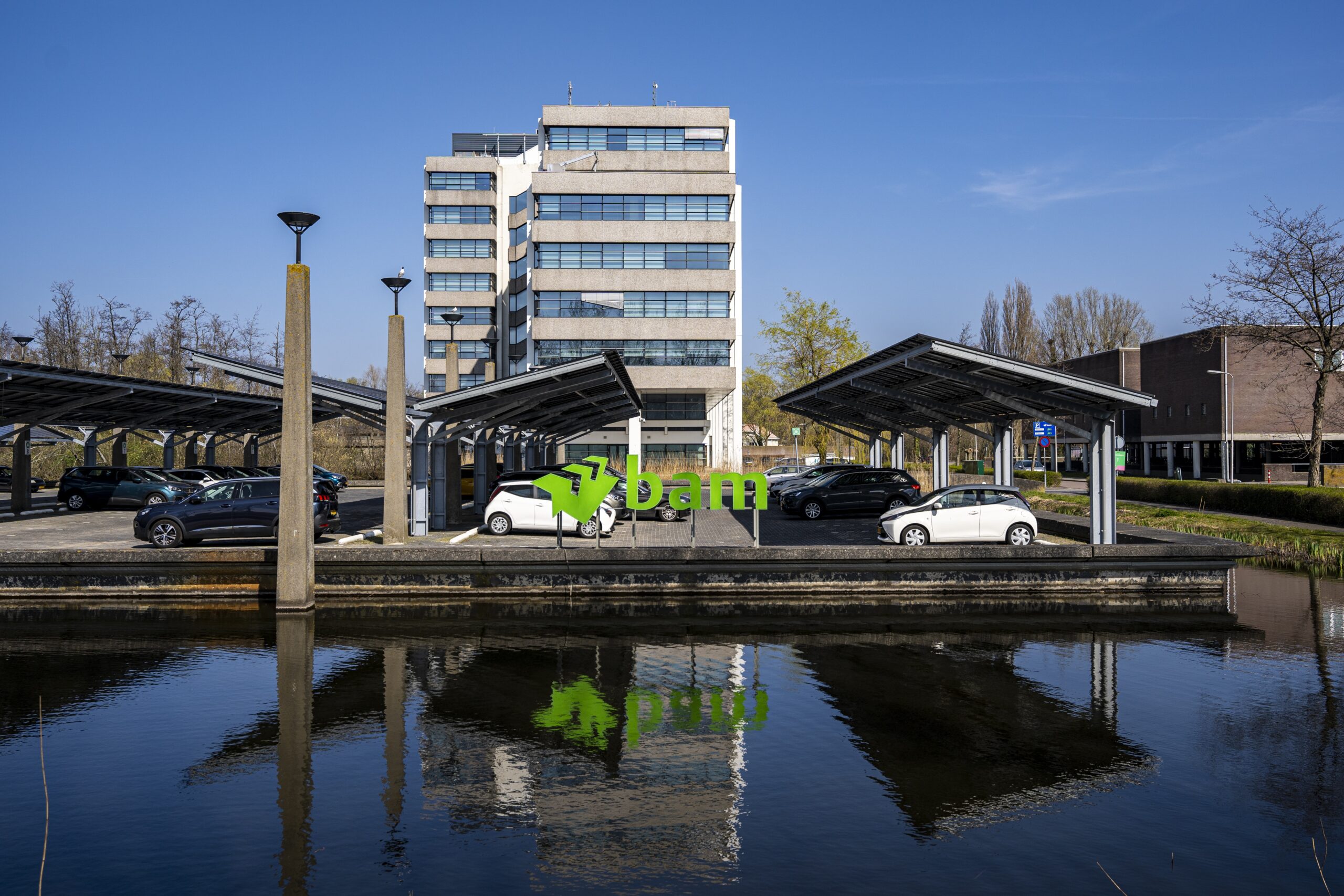 Het kantoor van BAM International in Gouda waar de Fiod binnenviel. Foto: ANP / Hollandse Hoogte / Tobias Kleuver