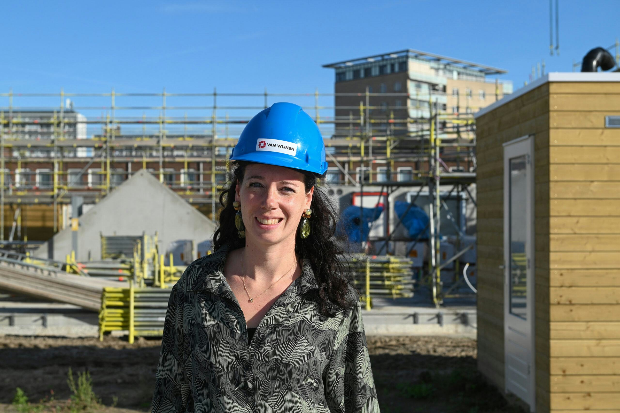 Manon Janssen-Groenendijk bij het project in Schiedam waar impact met data wordt gemeten. Foto: Ries van Wendel de Joode