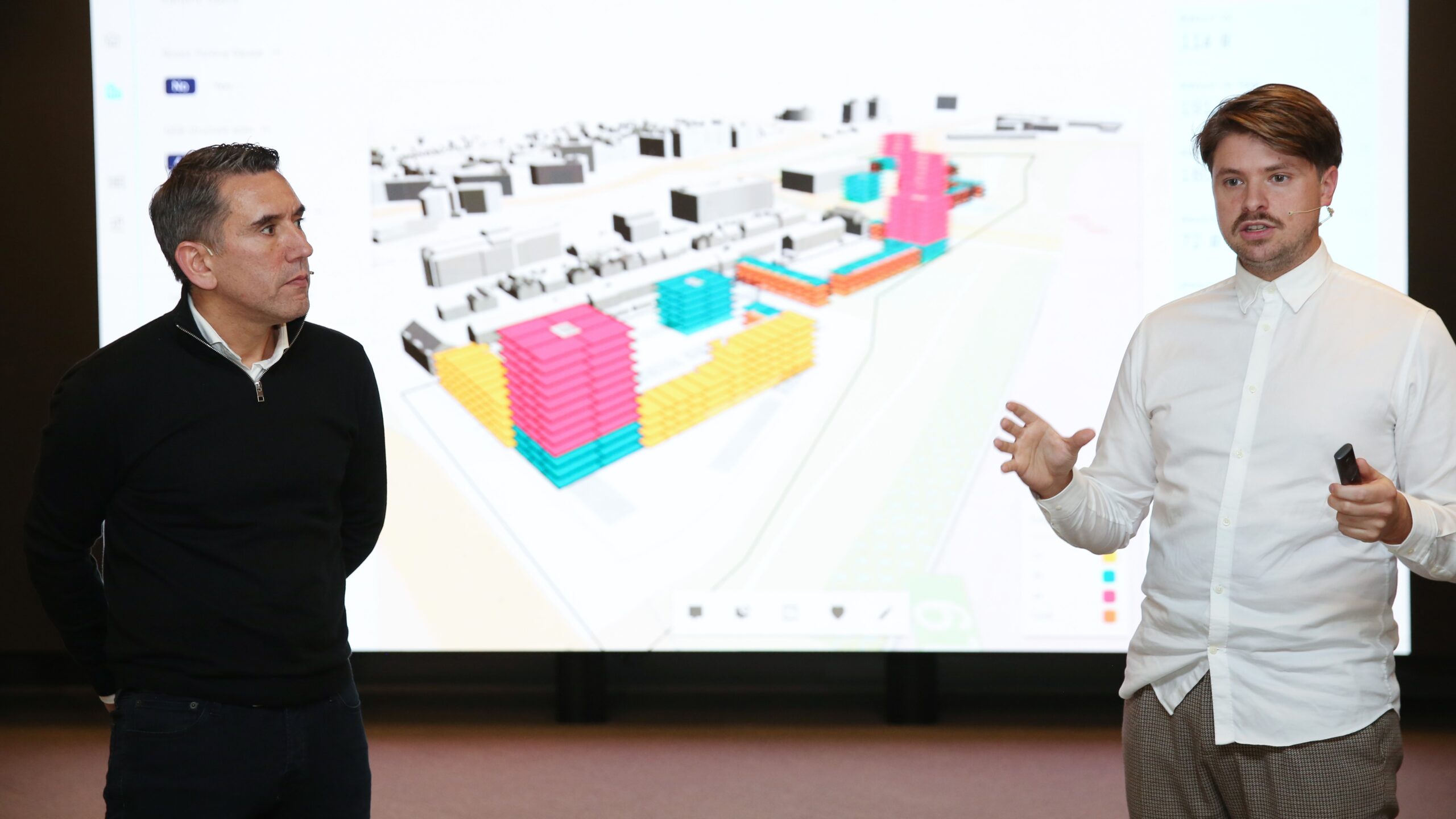 OMRT-oprichter Andreja Andrejević tijdens het Cobouw Café over digitaal bouwen. Foto: Cynthia van Dijke