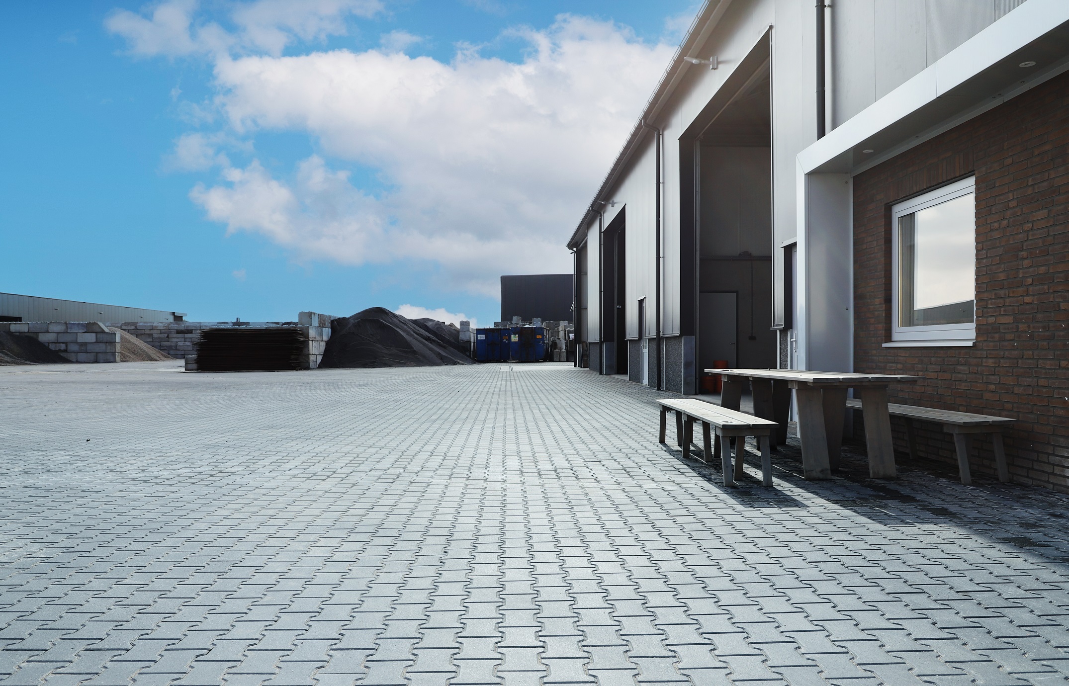 Duurzame terreinverharding bij Daanen Altforst met C2C® bestrating van Excluton