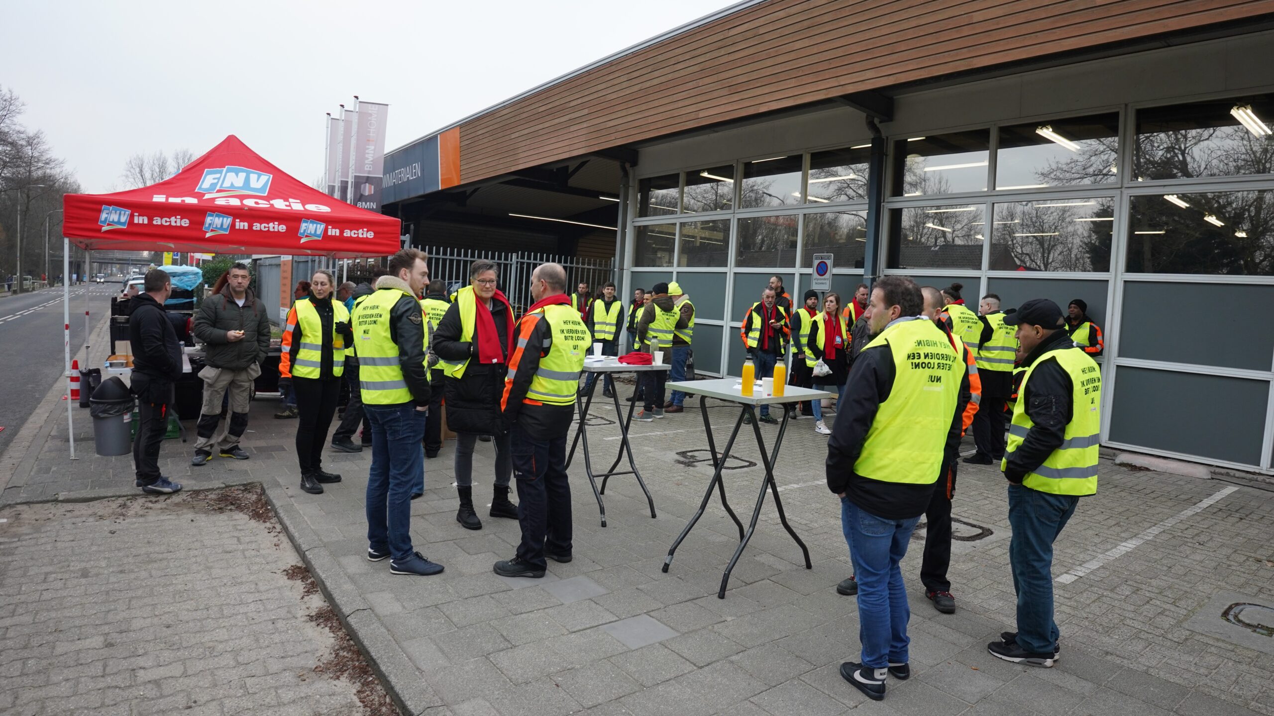 Een werkonderbreking bij BMN. Foto: FNV