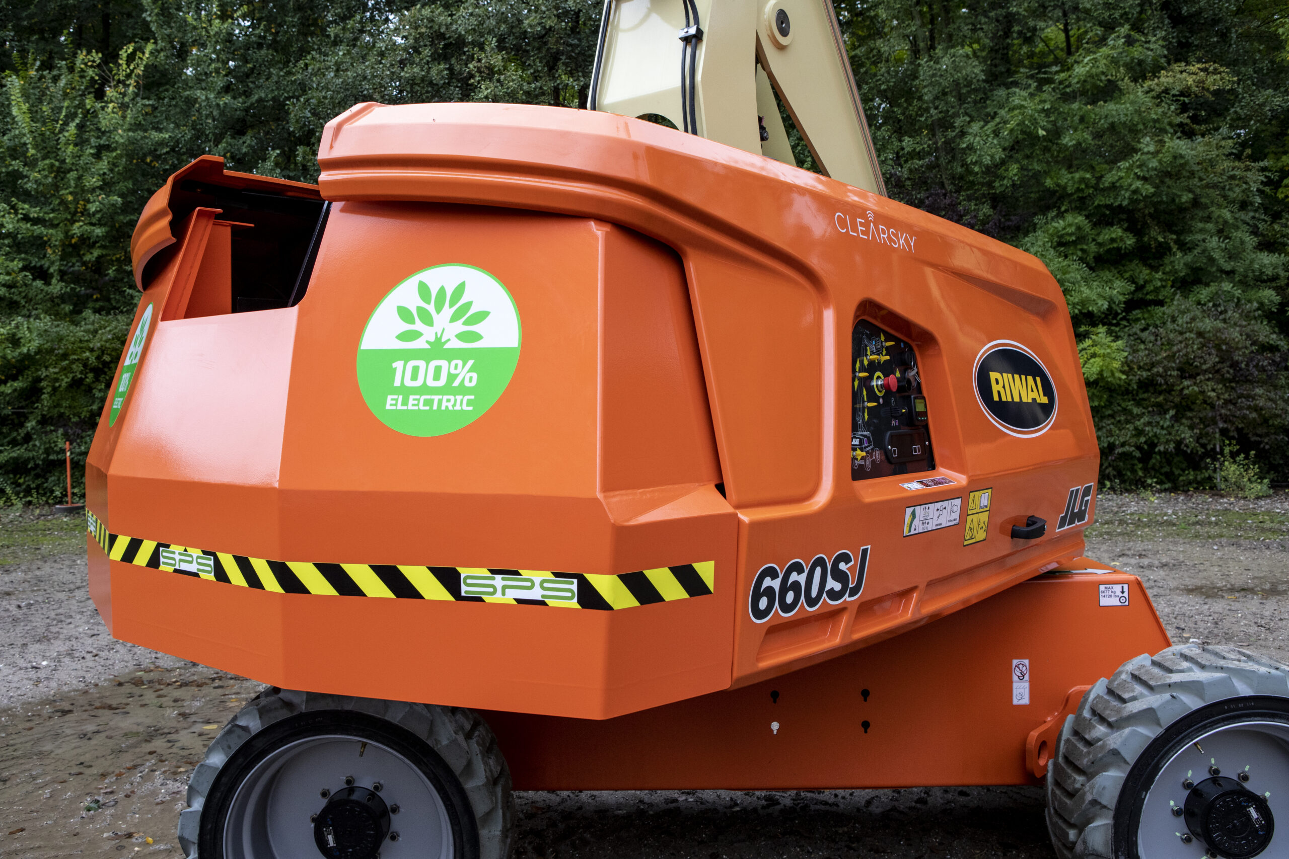 De elektrische JLG E660SJ van Riwal Benelux. 