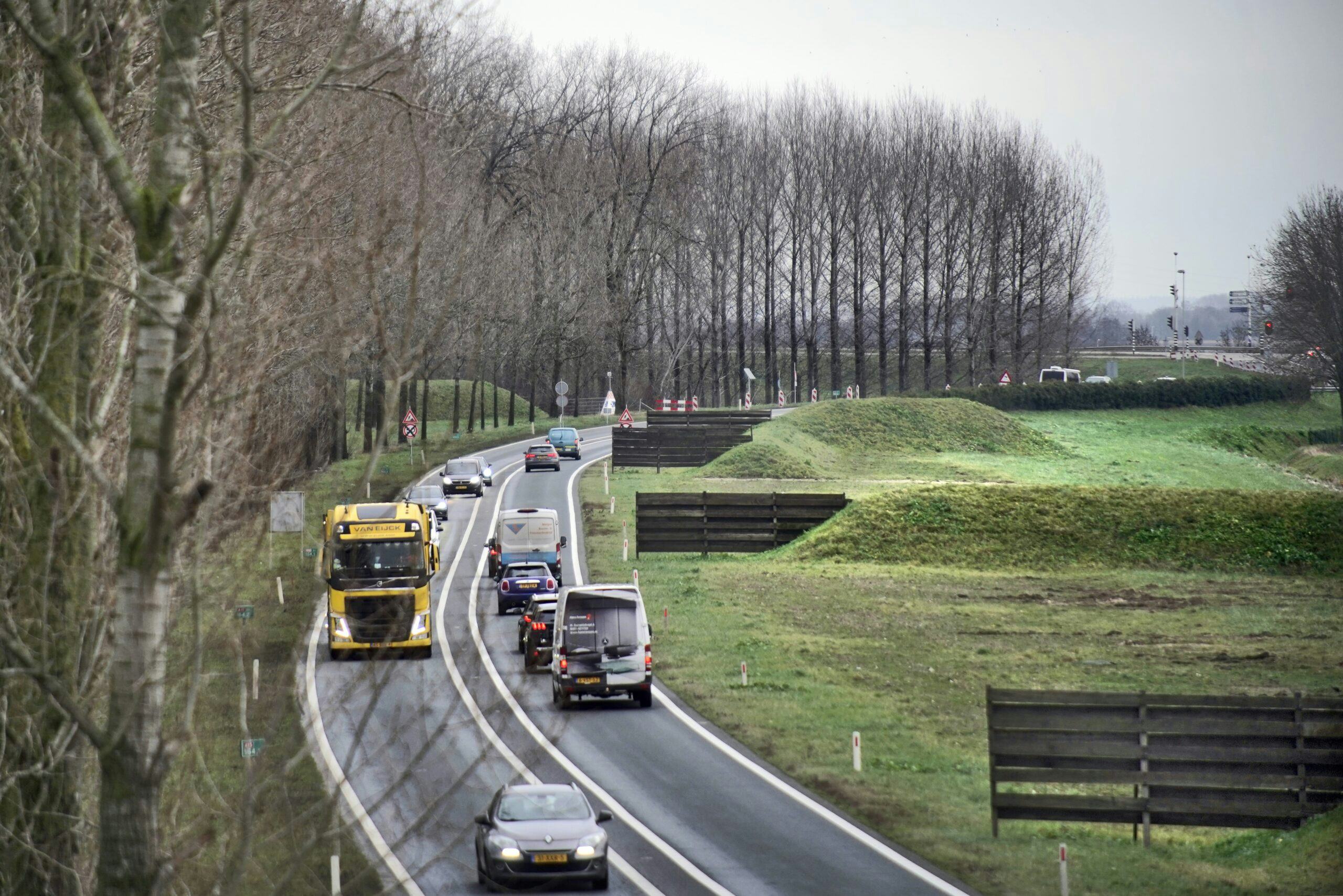 De A15 bij knooppunt Ressen. Foto: ANP/ Hollandse Hoogte/ Flip Franssen