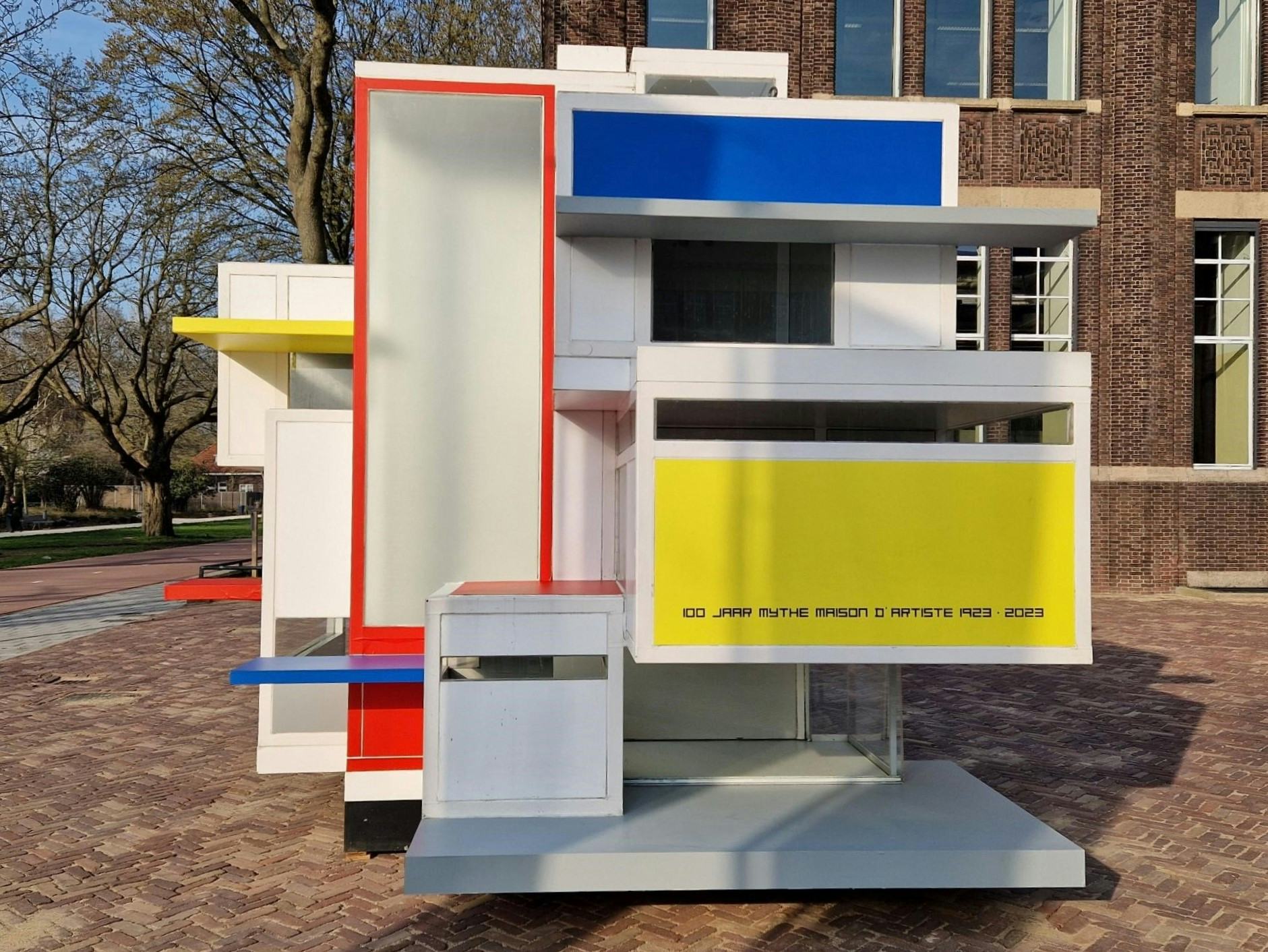 Het prototype van het Maison d'Artiste reist dit jaar door Nederland.