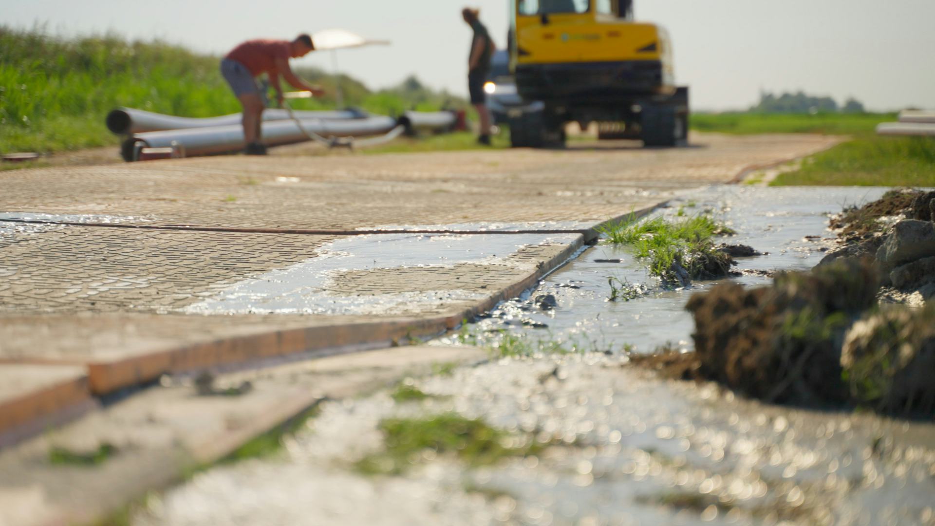 Het drijvende vermogen van de platen is met name op (zeer) slappe bodem een groot voordeel.