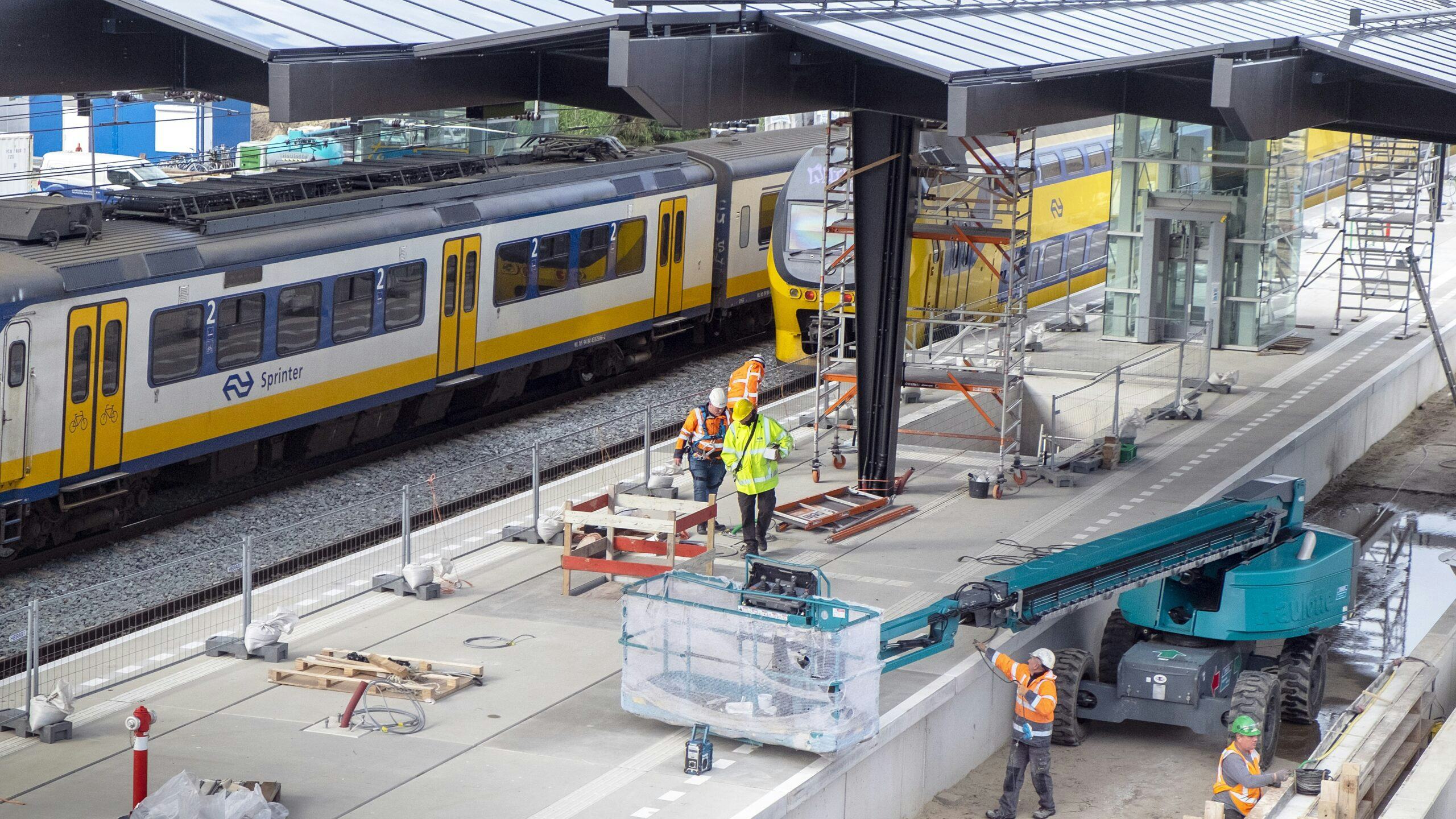 Strukton Rail verdubbelt het spoor bij station Delft-Zuid. Foto: ANP / Hollandse Hoogte / Hans van Rhoon