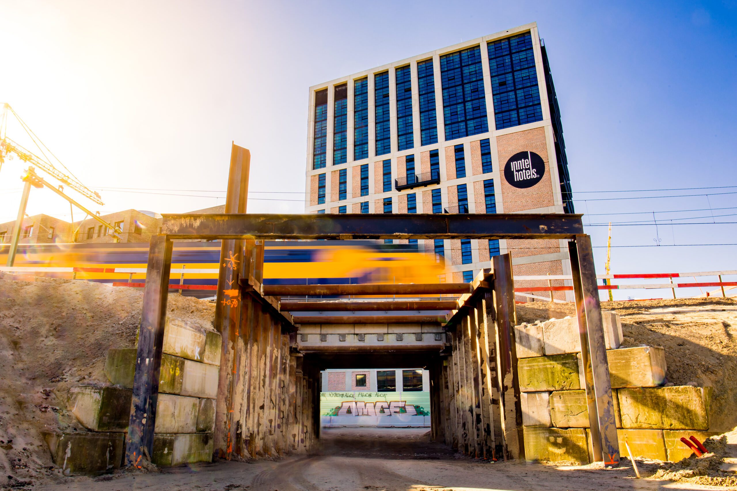 Vrije kruising Dijksgracht nabij Amsterdam Centraal Station