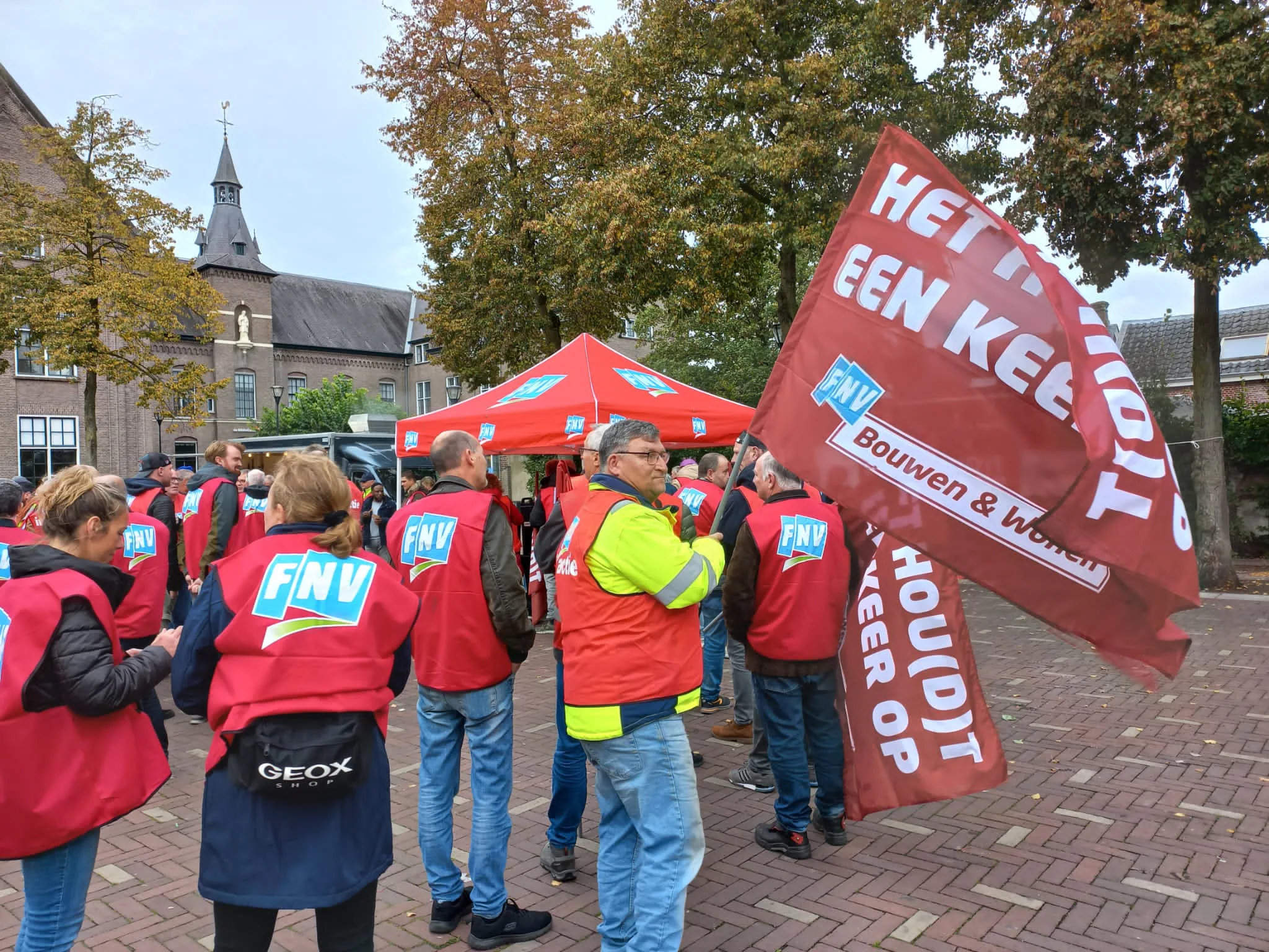 Stakers bij een eerdere actie van FNV. Foto: FNV.