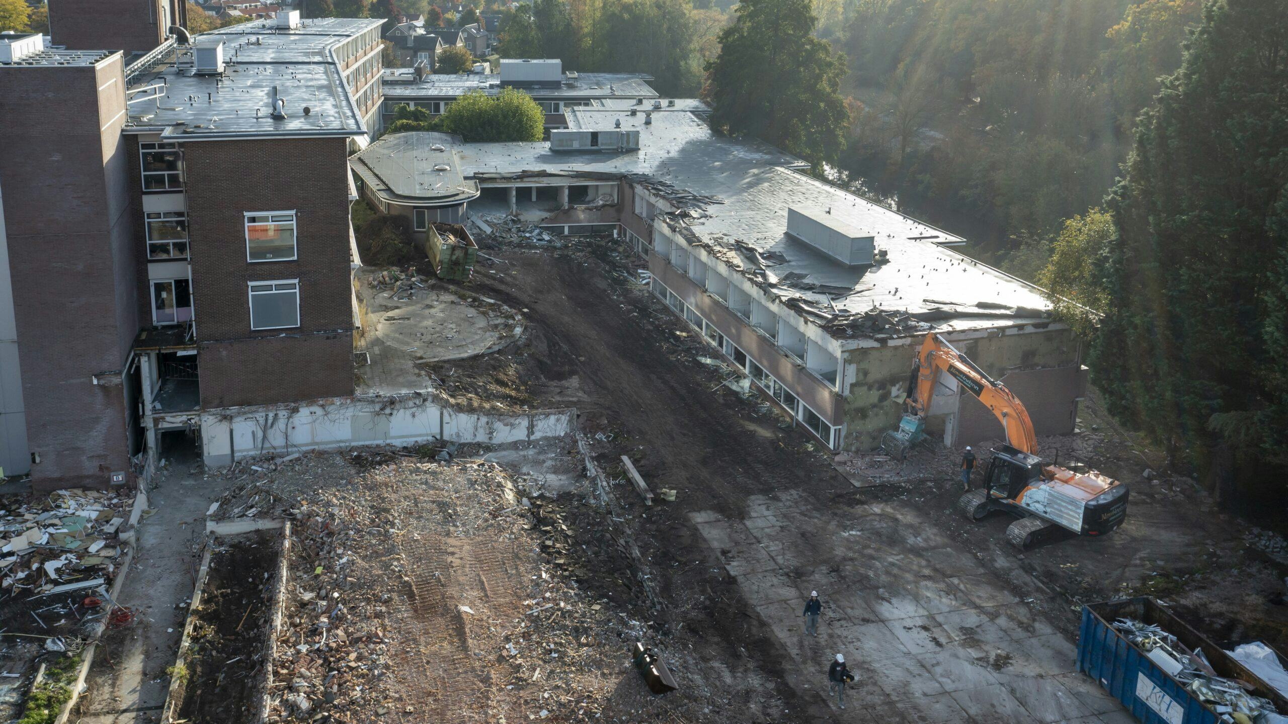 Sloop van het oude Amphia Ziekenhuis in Breda. Veel materialen worden hergebruikt.
Foto: ANP/Hollandse Hoogte/Maikel Samuels