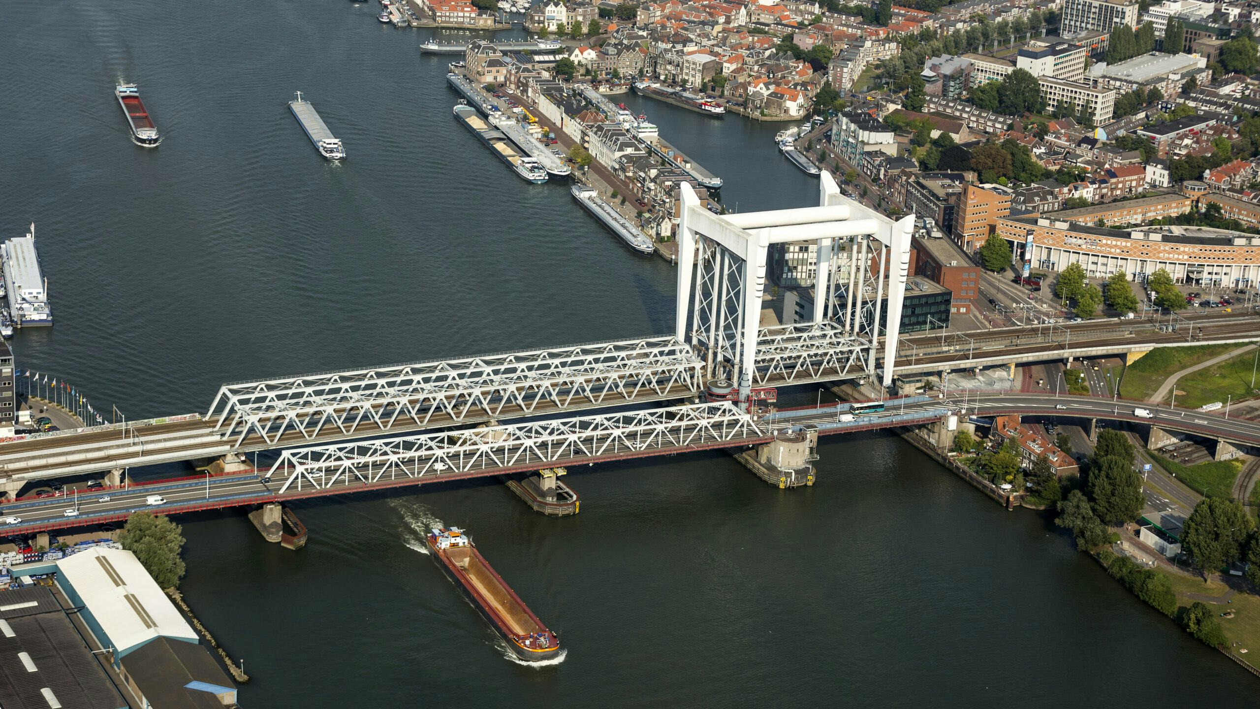 Verkeersbrug Dordrecht. Foto: Shutterstock 