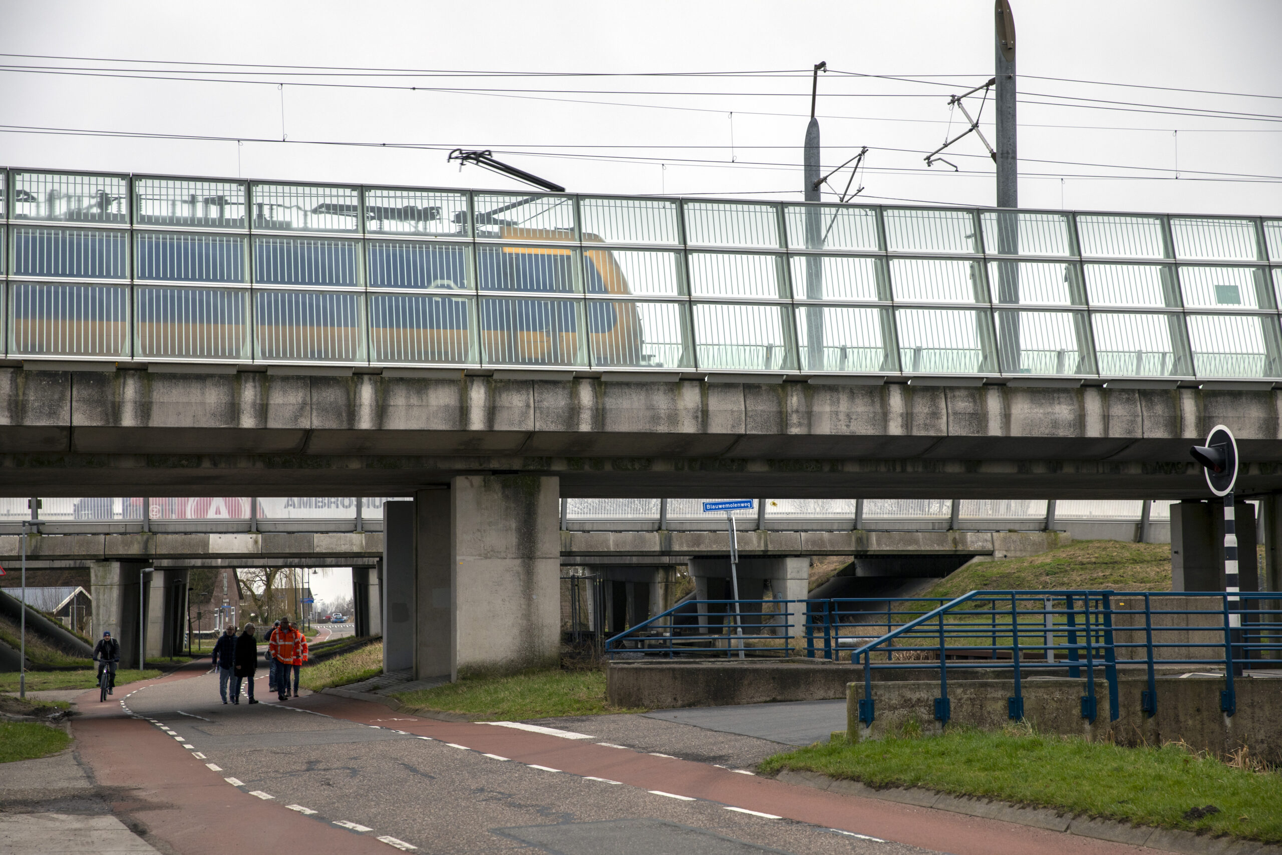 De problemen zijn het meest acuut bij het HSL-viaduct bij Rijpwetering. Foto: Suzanne van de Kerk