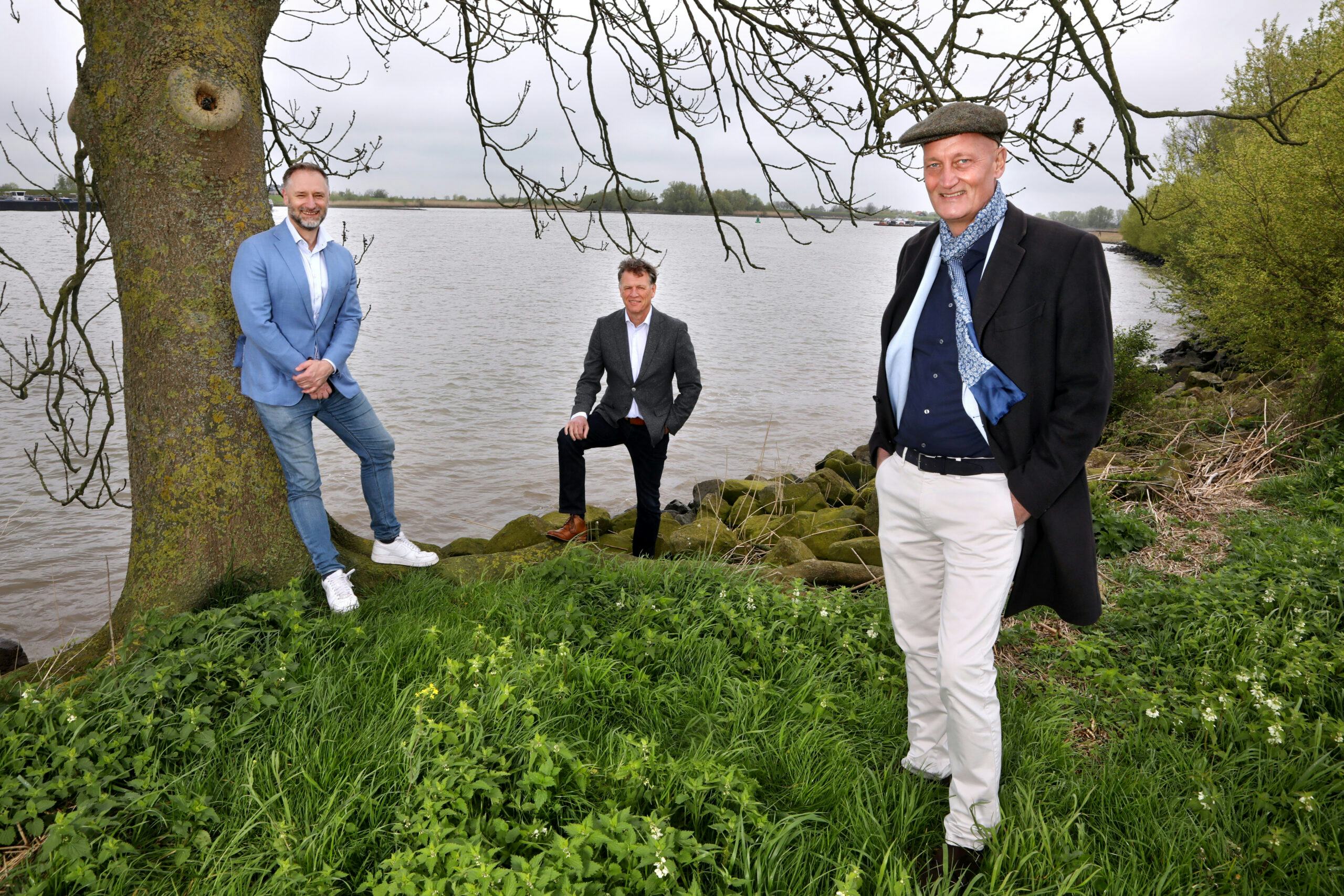Vlnr: Rimco de Groot, Jan Paul van den Bosch en bestuursvoorzitter Kees Jan Mourik.
Foto: Stijn Rademaker