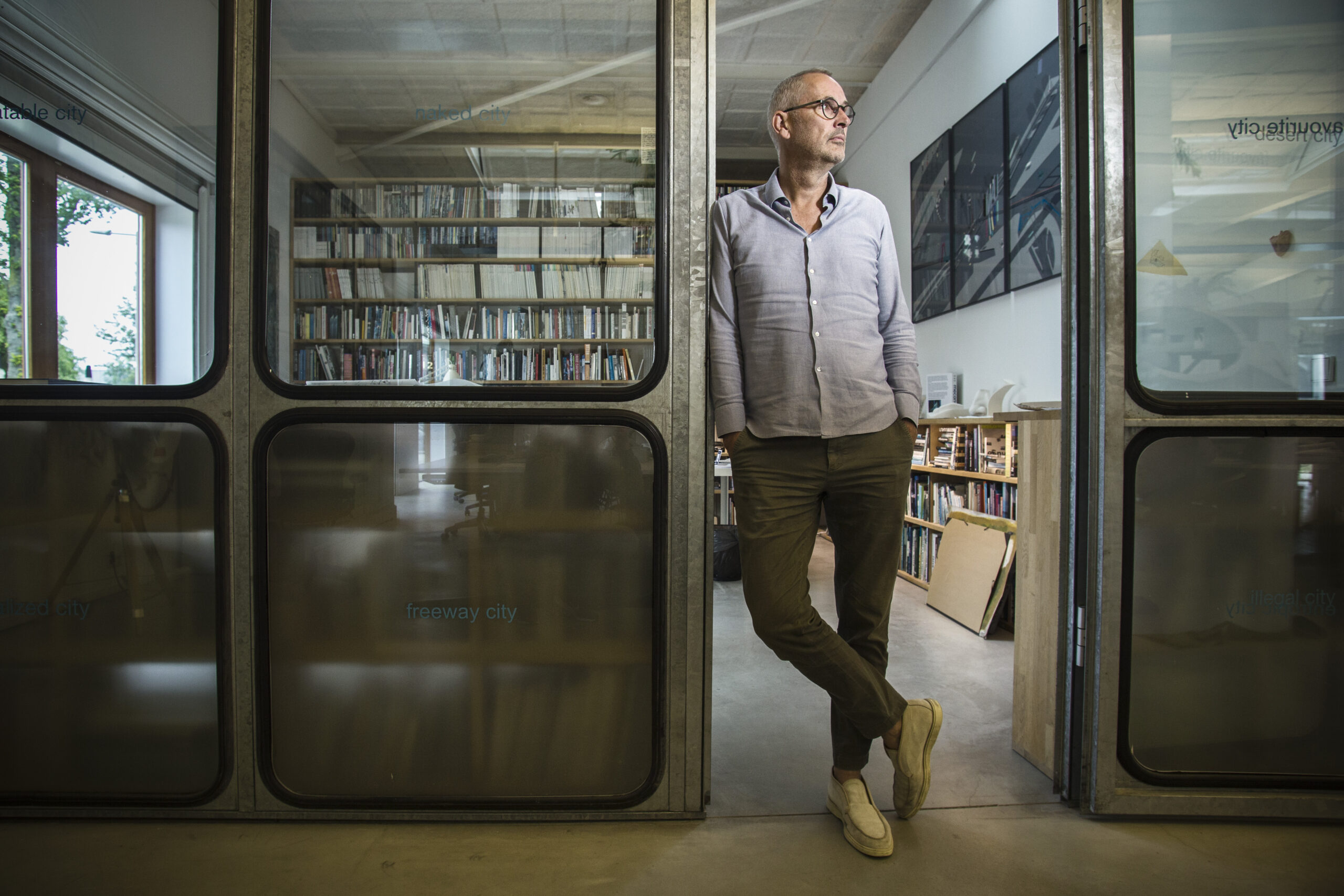 De renovatie van het Binnenhof is volgens architect Bjarne Mastenbroek illustratief voor de apathisch toestand waarin de bouw terecht is gekomen. Foto: Eran Oppenheimer. 
