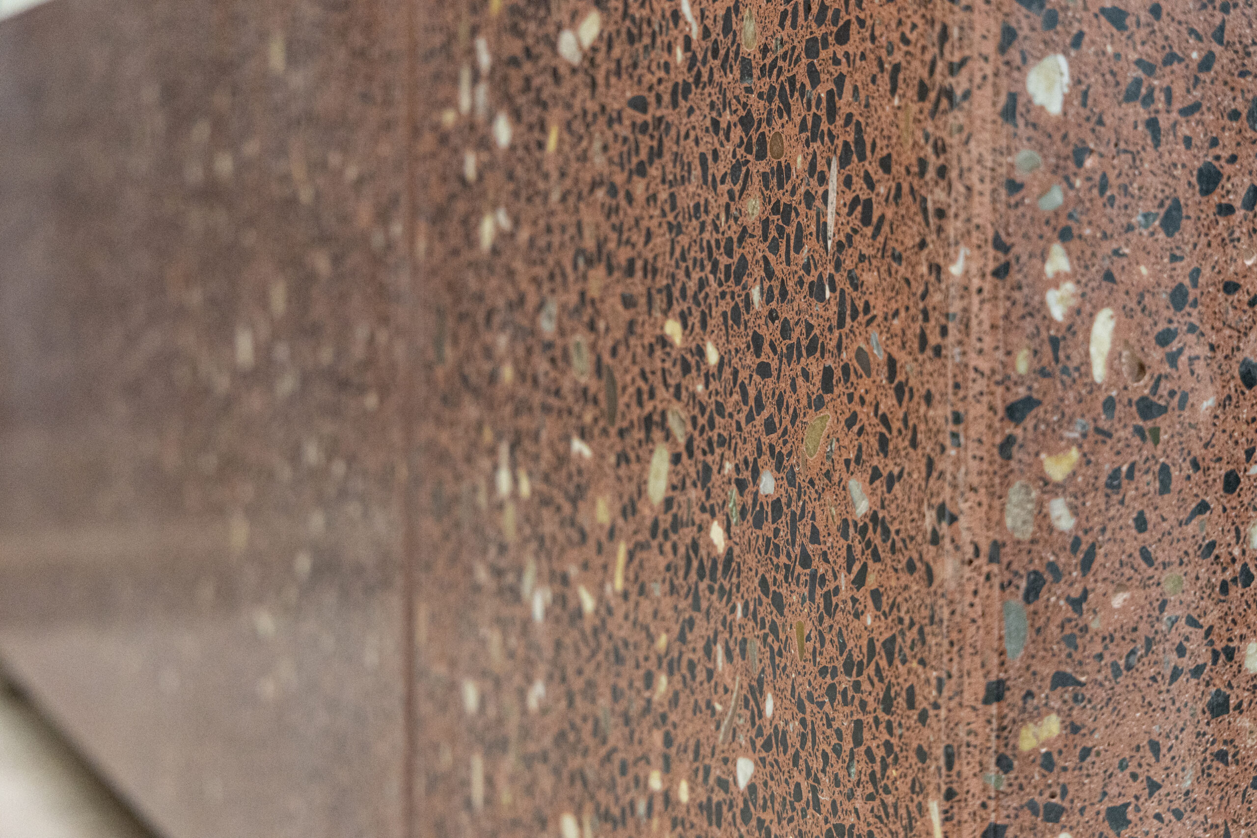 Unieke hoogbouw dankzij prefab gepolijst beton