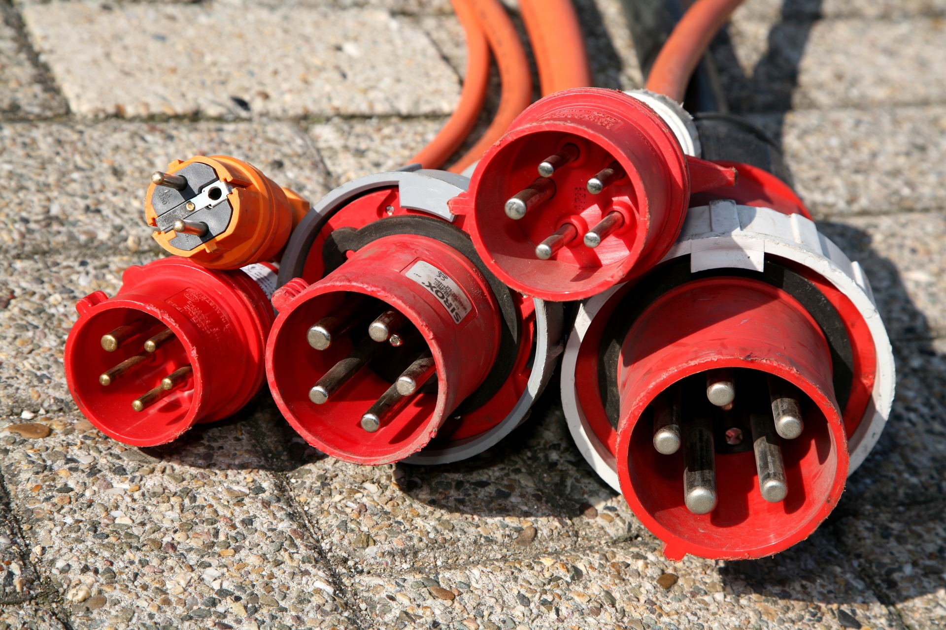 Sceptische bouwsector: 'Eén op de drie gelooft niet in elektrisch materieel'