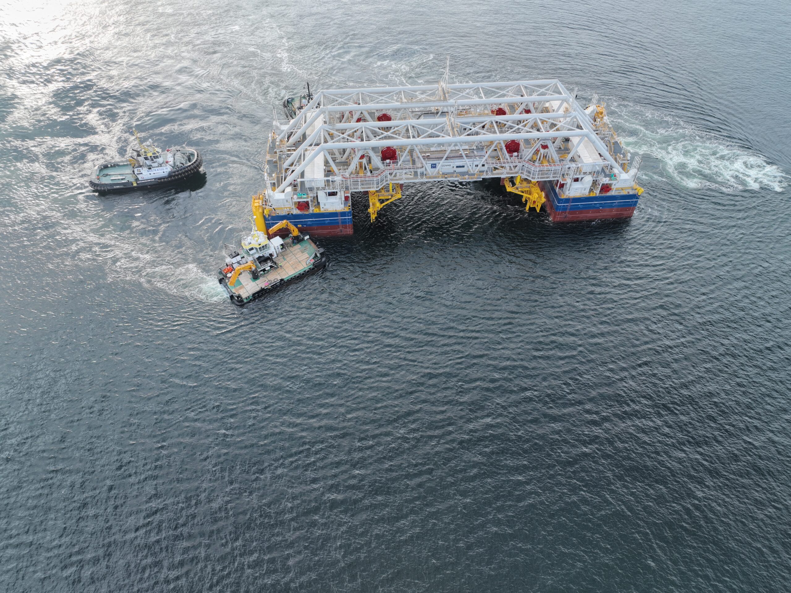 Afzinkponton Ivy is dit najaar gearriveerd bij de bouwplaats in het Deense Rodbyhavn. Het komt pas na het stormseizoen, komend voorjaar voor het eerst in actie. Foto: Femern A/S.