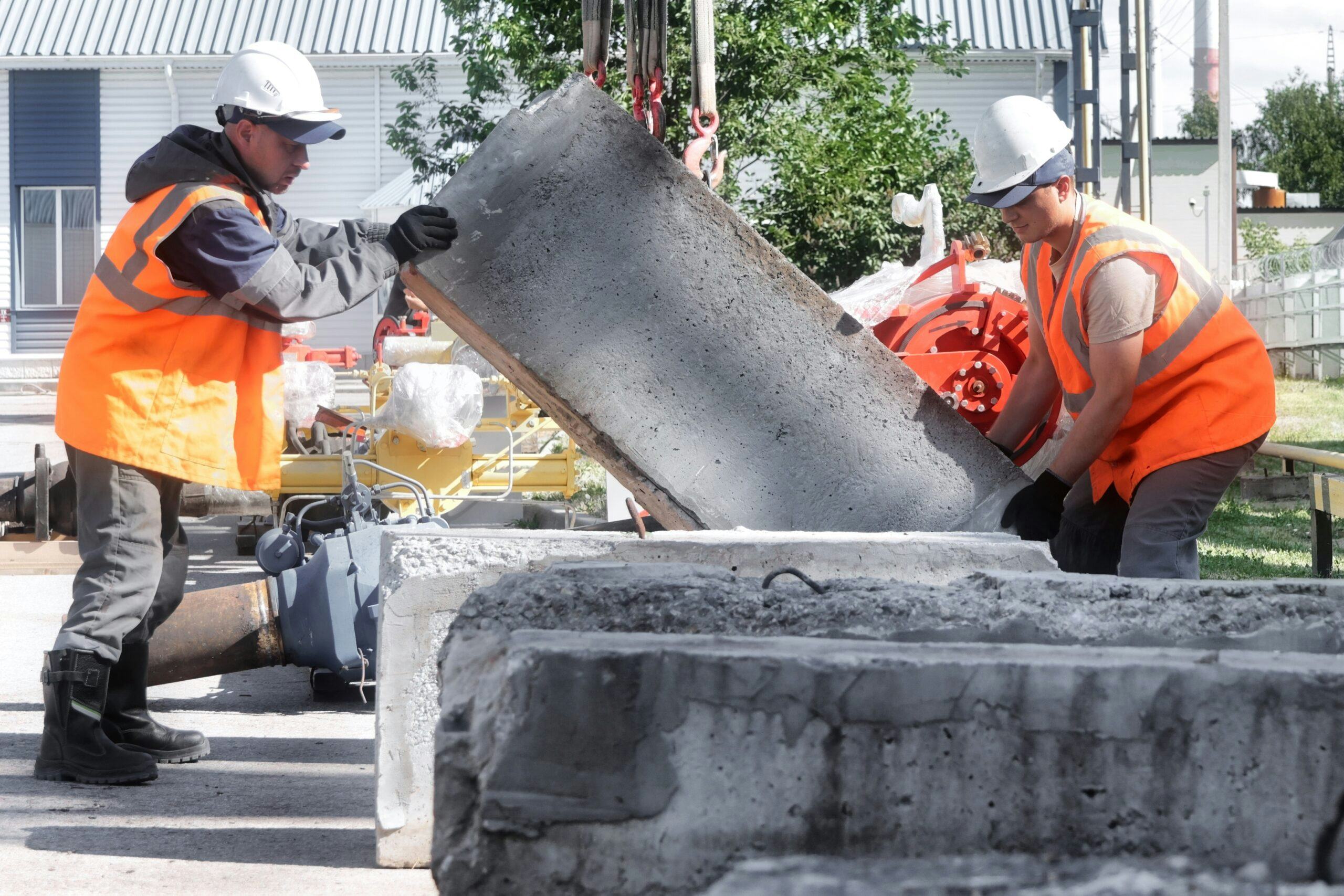 In de bouw is er geen discussie over wat zwaar werk is. Foto: PakulinSergei / Shutterstock