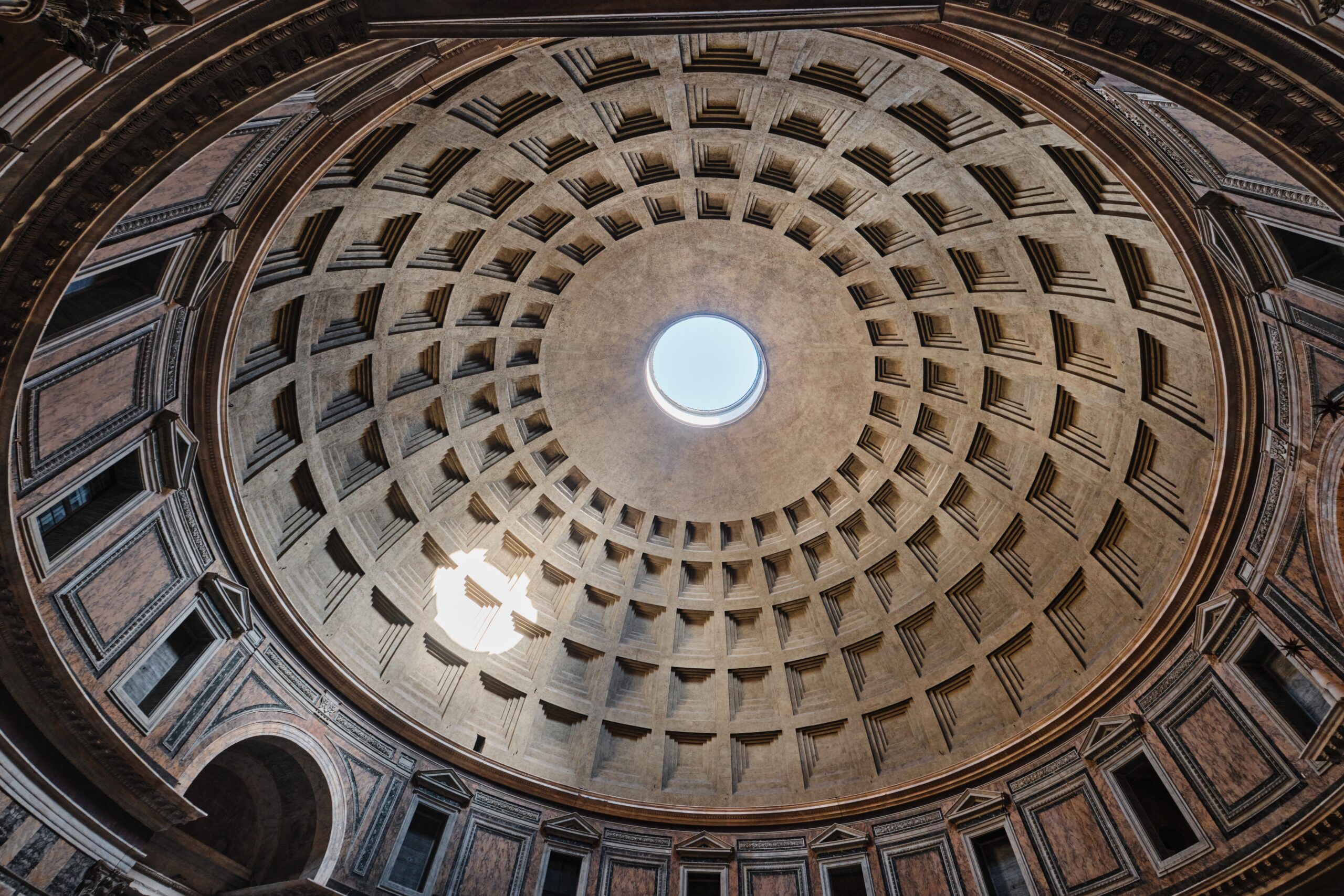 Het Pantheon is door de Romeinen grotendeels in beton gebouwd en staat al bijna 2000 jaar zonder problemen overeind. Foto: Shutterstock