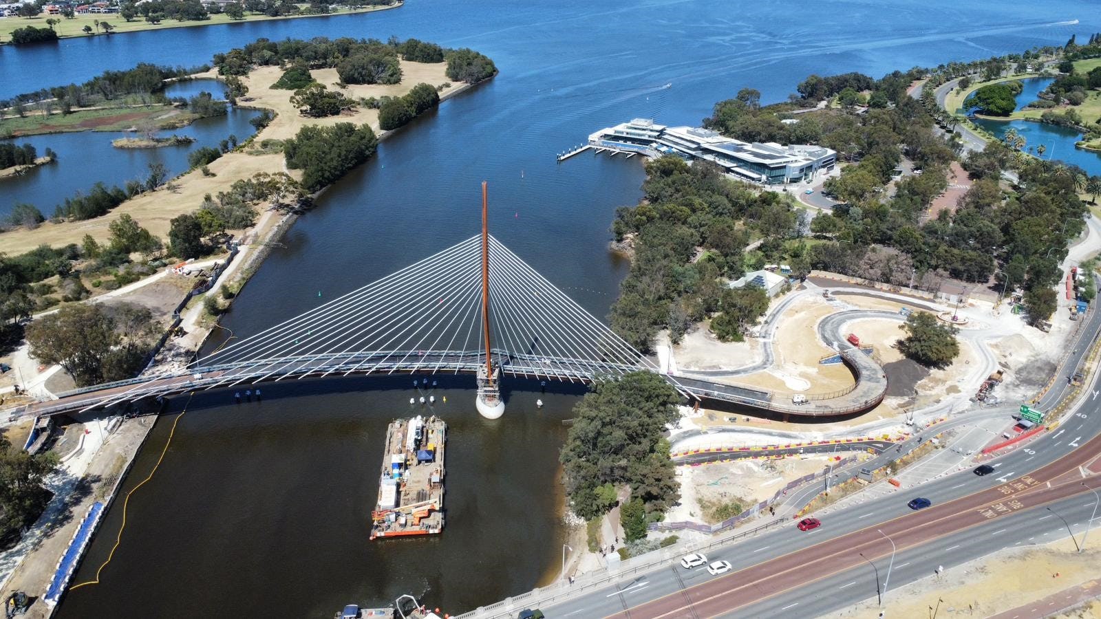 De pylonen van de Boorloo-bruggen zijn geïnspireerd op de vorm van gereedschappen als de boemerang, die de Aboriginals bij zich droegen. Foto: ipv Delft