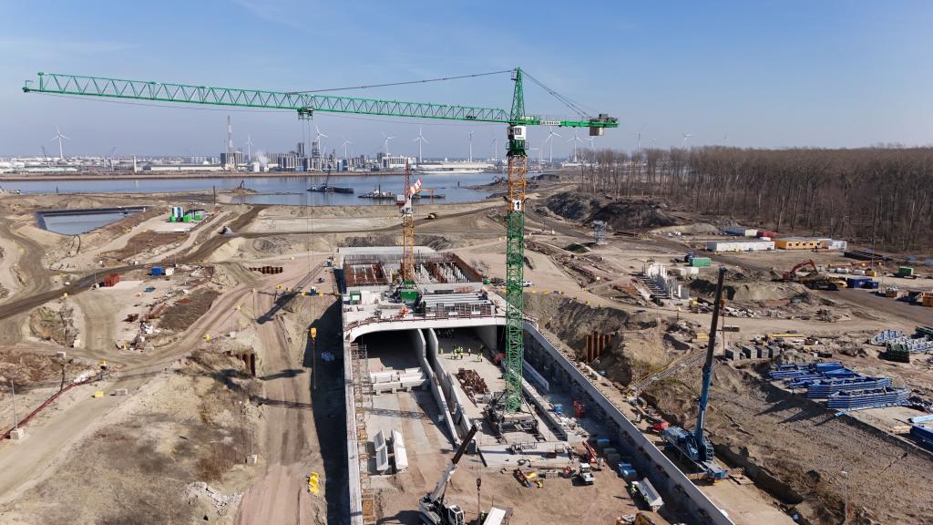 De tunneltoerit op de linkeroever van de Schelde bij Antwerpen is klaar. Foto: Lantis