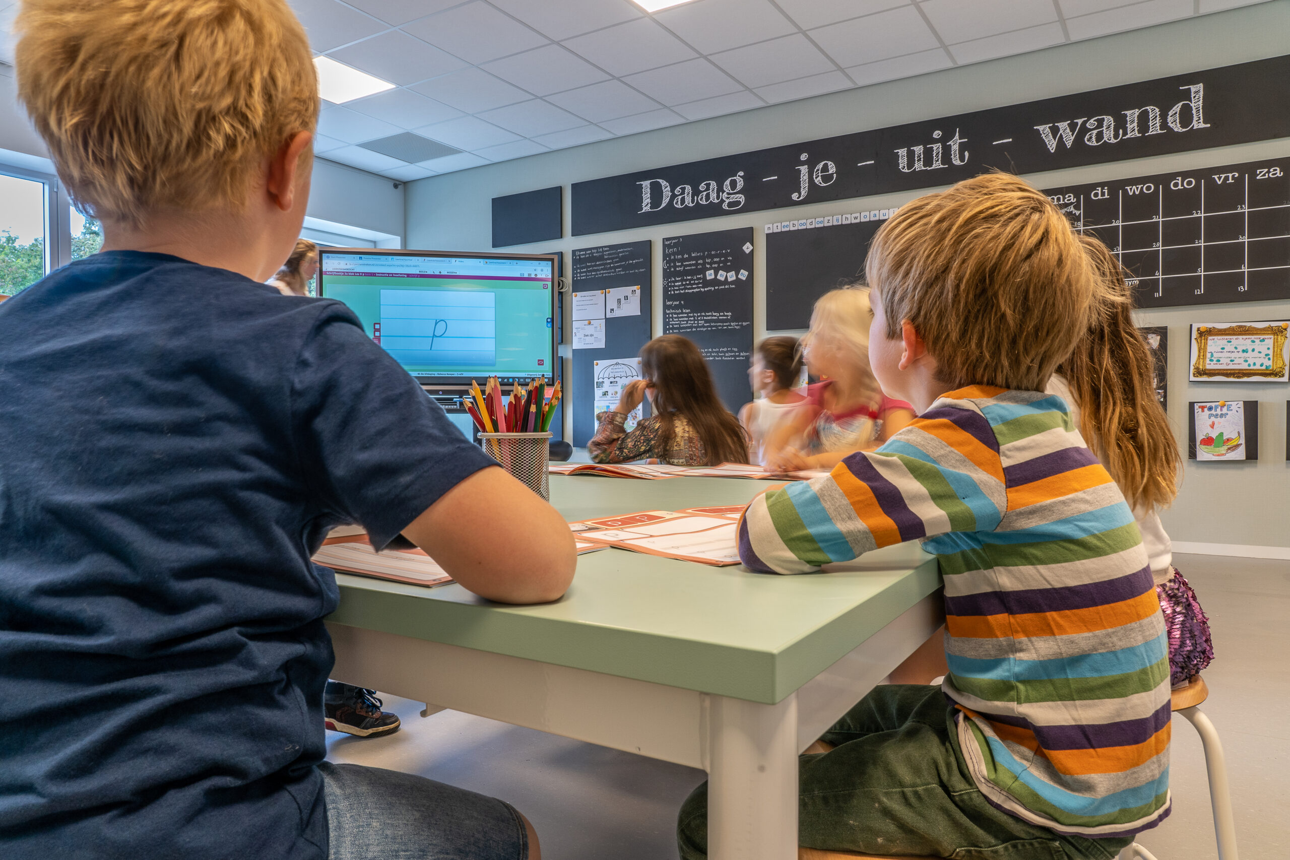 Modern schoolgebouw in Nijmegen. Foto: Mike van Schoonderwalt / Shutterstock