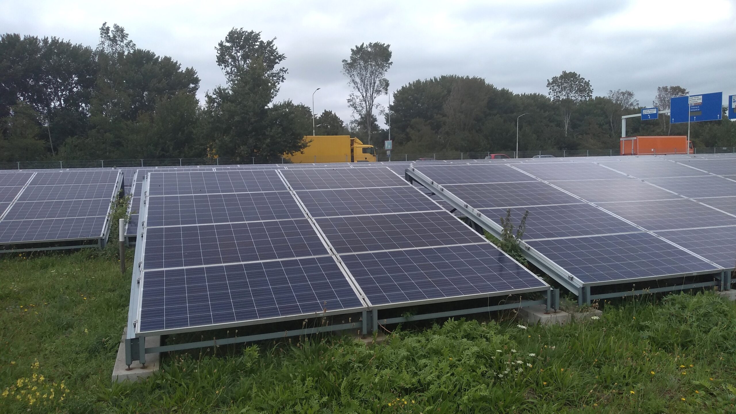 Zonnewijde, een zonnepark in Breda dat door burgers is opgezet en nu een paar jaar operationeel is. Foto: Yvonne Ton 