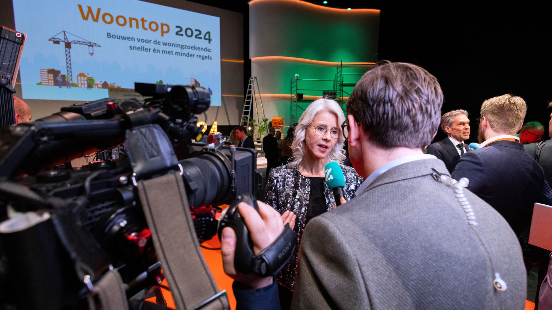 Het programma van minister Keijzer om tegenstrijdige en overbodige regels te schrappen werd gelanceerd tijdens de Woontop in december vorig jaar. Foto: ANP