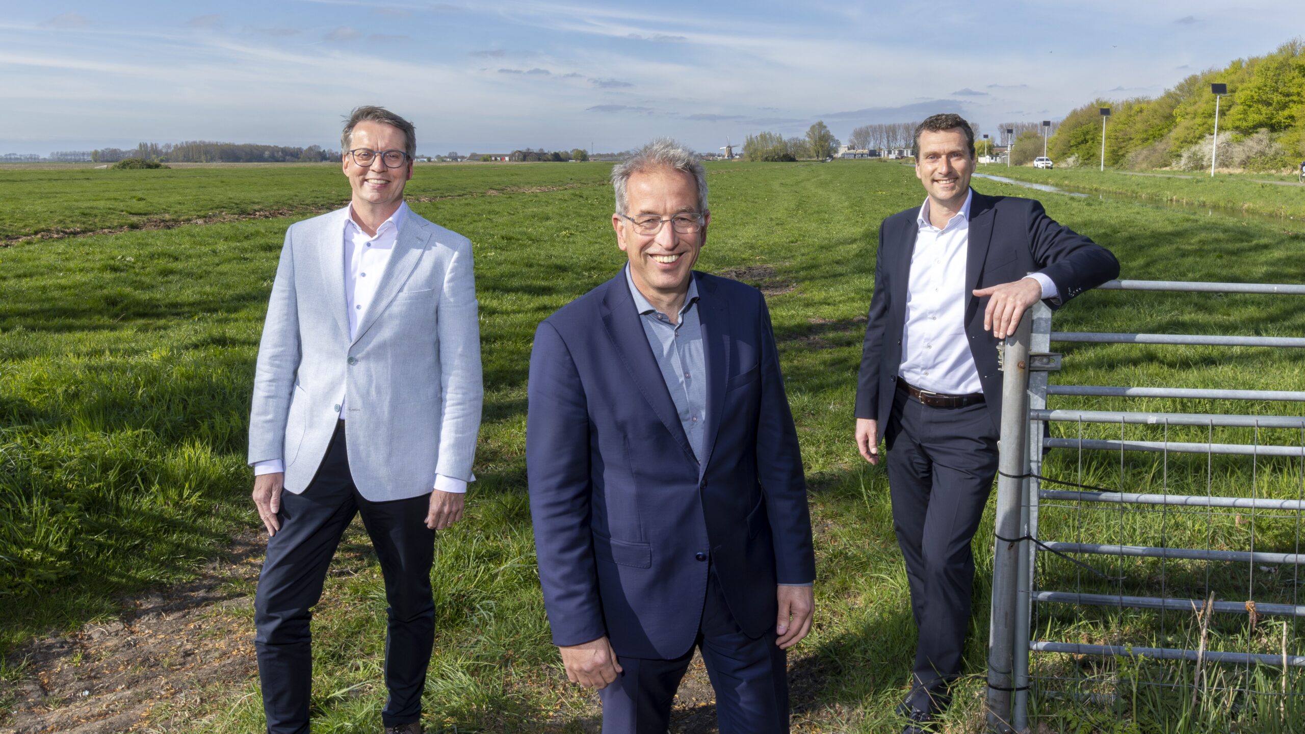 V.l.n.r. Gilbert Kokenberg (AM), Peter Klompen (Alphen aan den Rijn) en Theo van der Plas (BPD). Foto: Guido Benschop