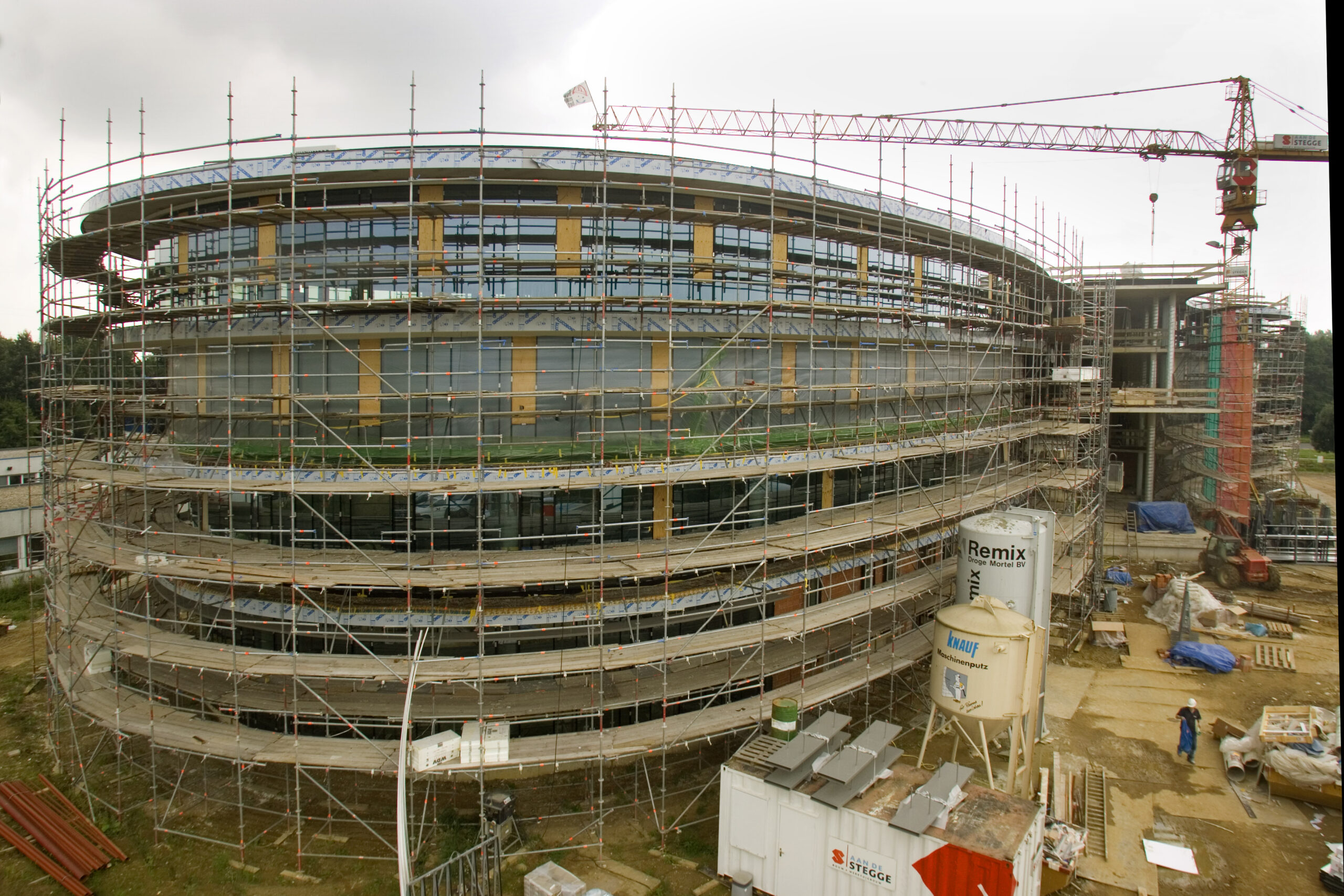 In het hoofdkantoor van  Waterschap Rijn en IJssel werden bollenvloeren toegepast. Foto: APA / Sjef Prins