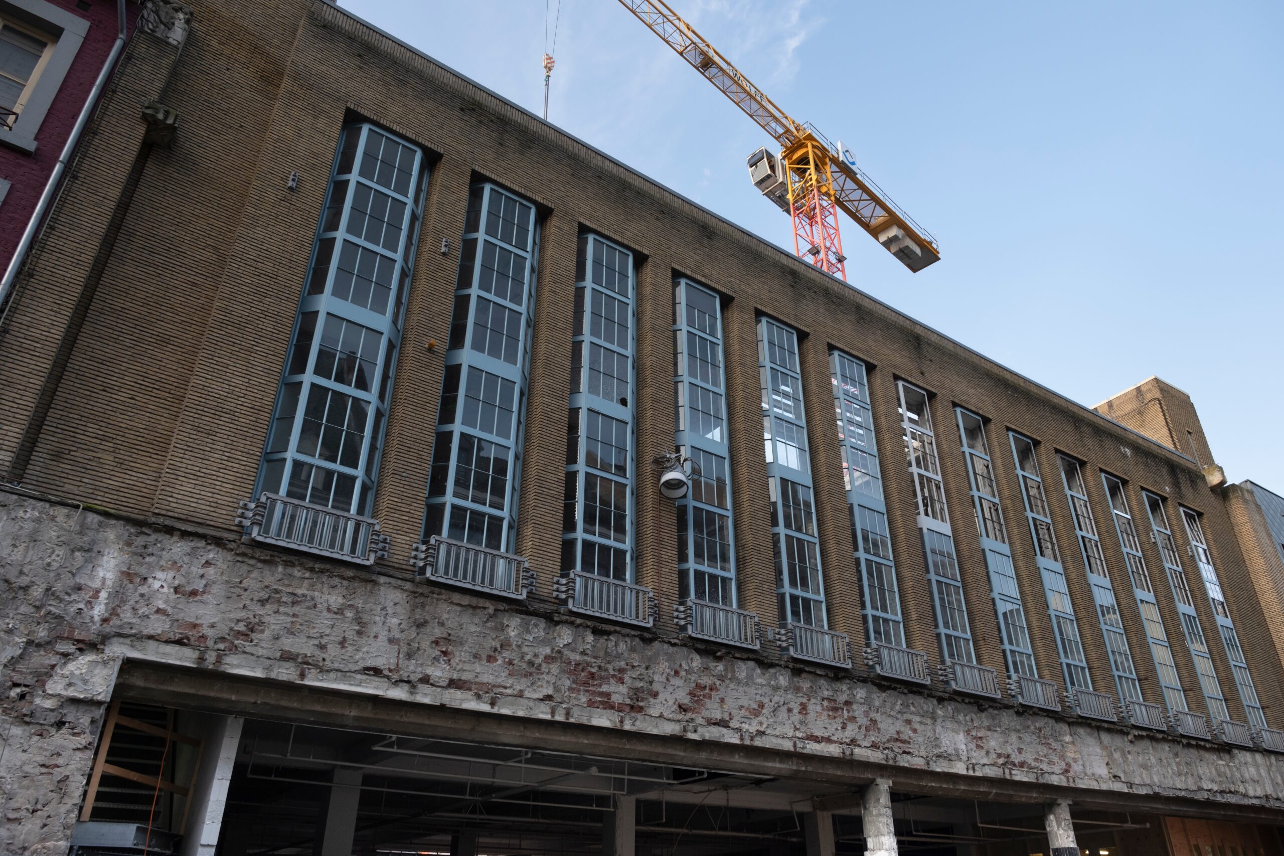 Transformatie van het voormalige warenhuis V&D in Maastricht, augustus 2024. Foto: Henk Vrieselaar / Shutterstock