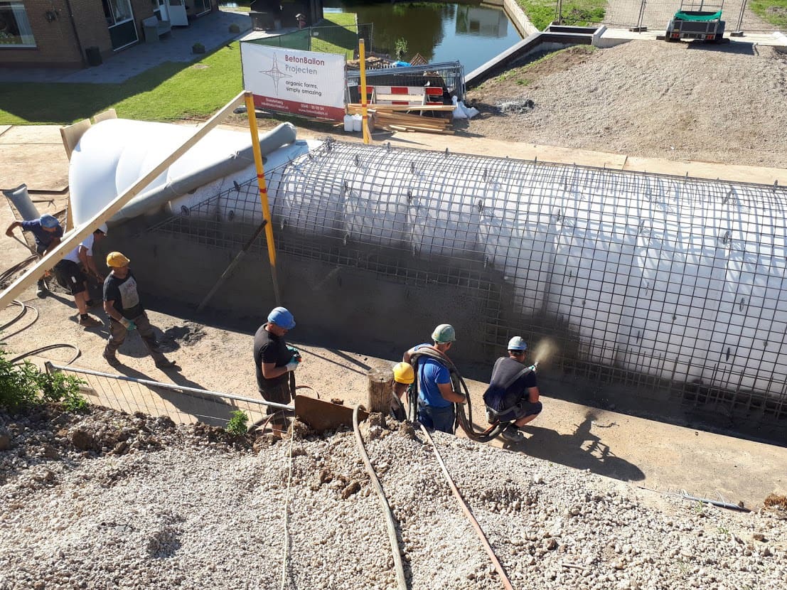 Albers Alligator leverde de mal voor deze experimentele tunnel van spuitbeton. Foto: Albers Alligator 