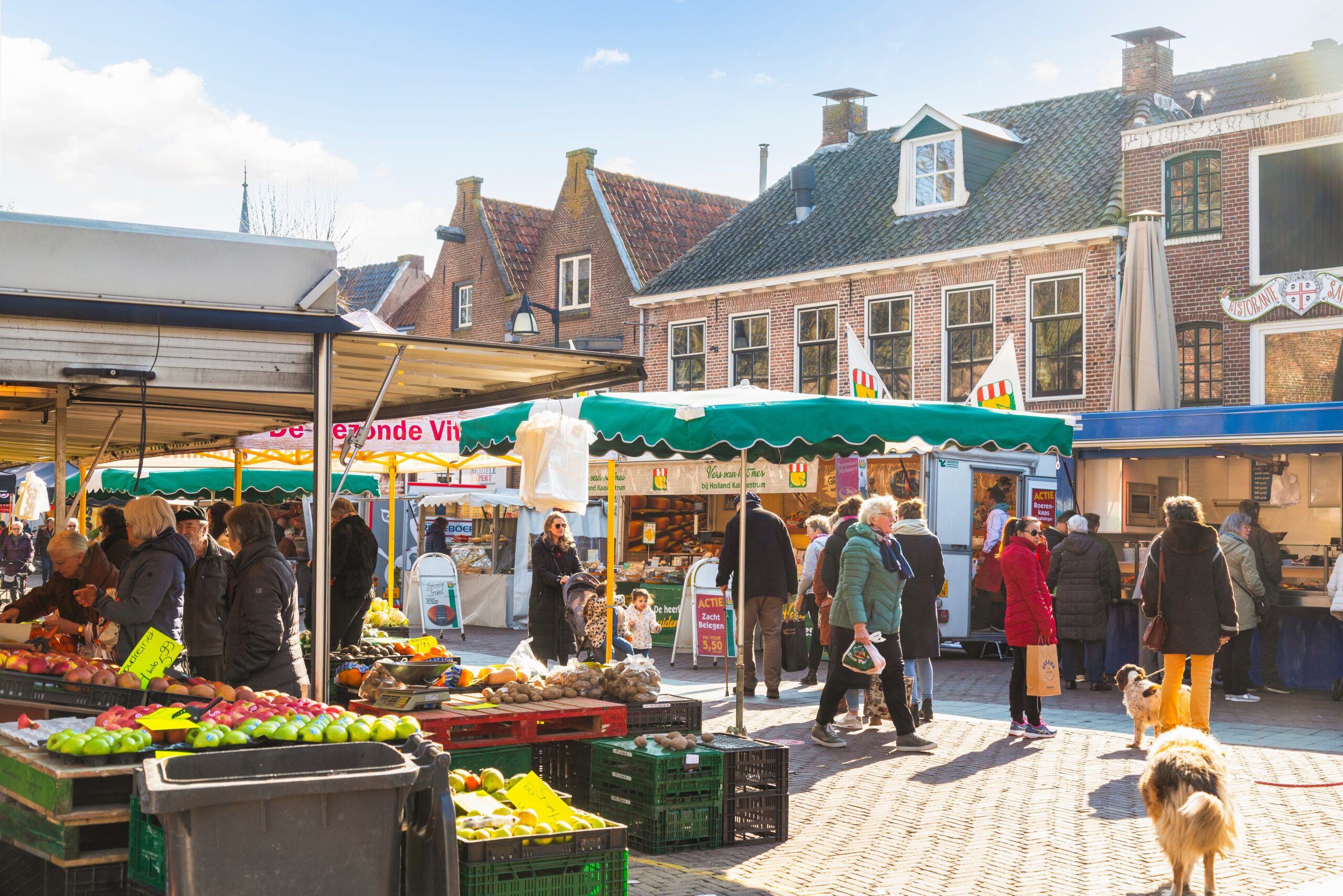 Markt in Meppel. In Drenthe stegen de prijzen van bestaande woningen afgelopen kwartaal het snelste. Foto: Wolf-photography / Shutterstock