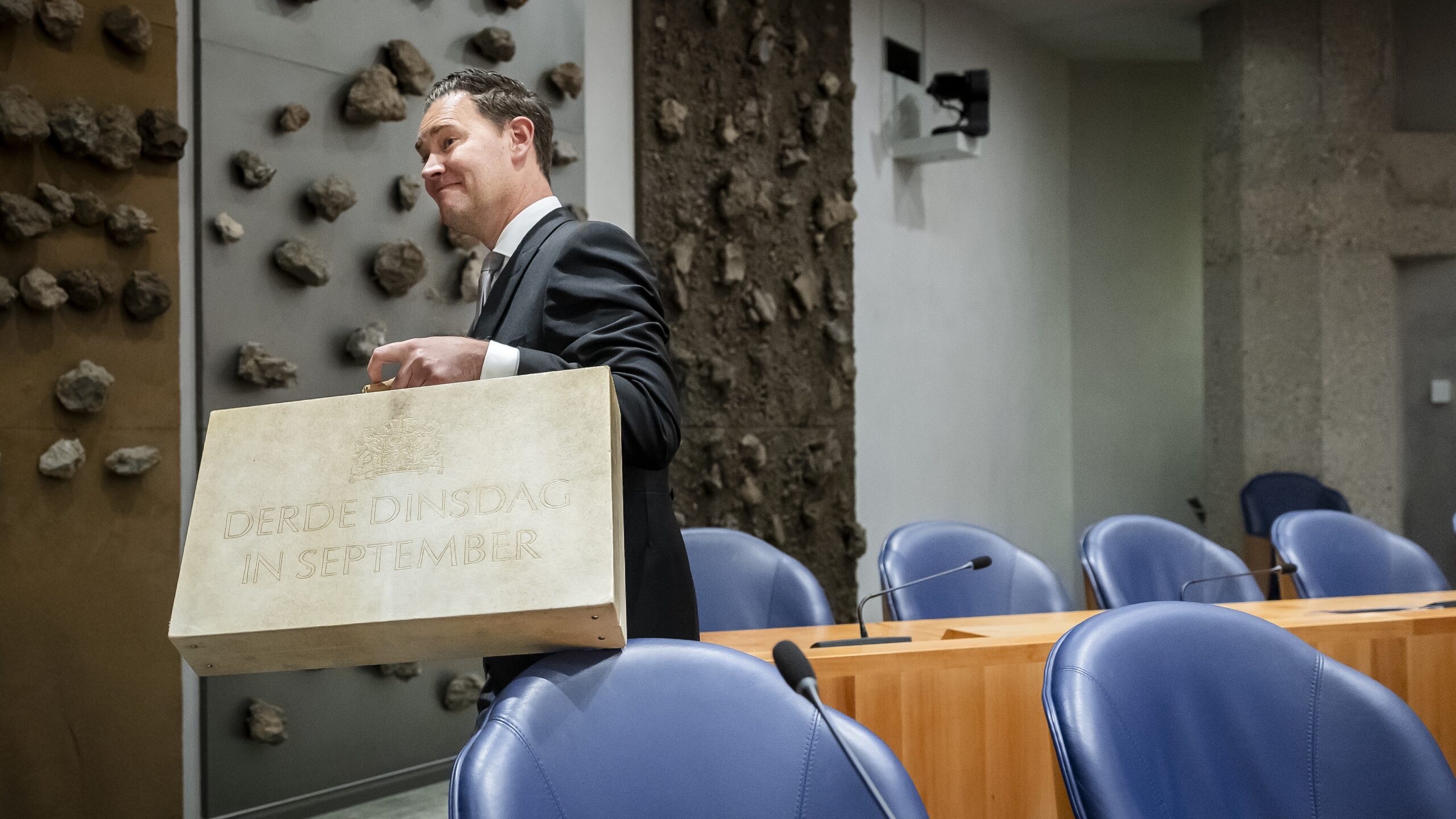 Demissionair minister Eelco Heinen van Financiën na afloop van het aanbieden van de miljoenennota en rijksbegroting aan de pers op Prinsjesdag. Foto: Remko de Waal/ANP 