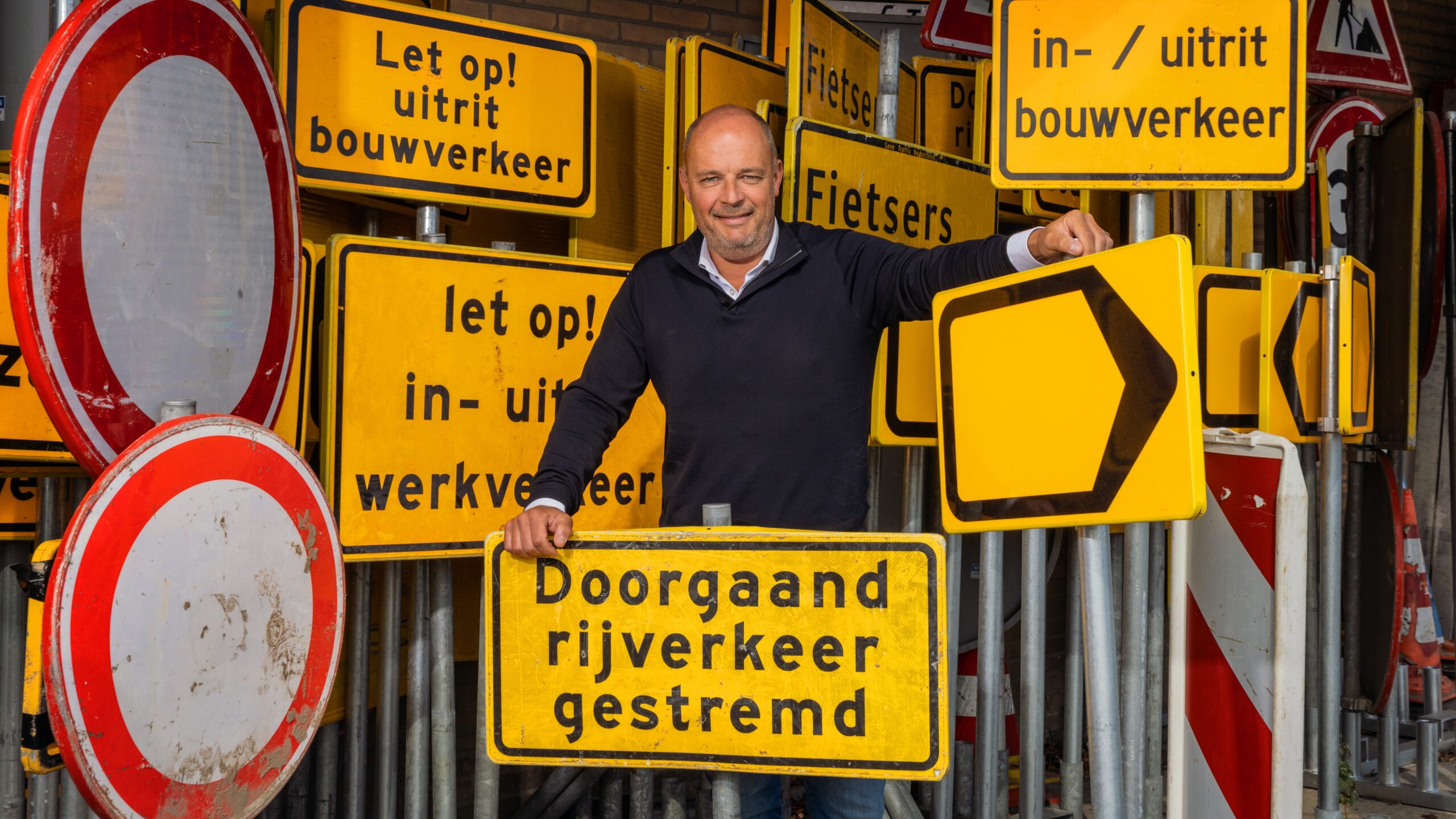 Hidde van der Galiën, directeur van aannemer Witteveen Surhuisterveen> 'We houden van werken in Friesland.' Foto: Niels de Vries