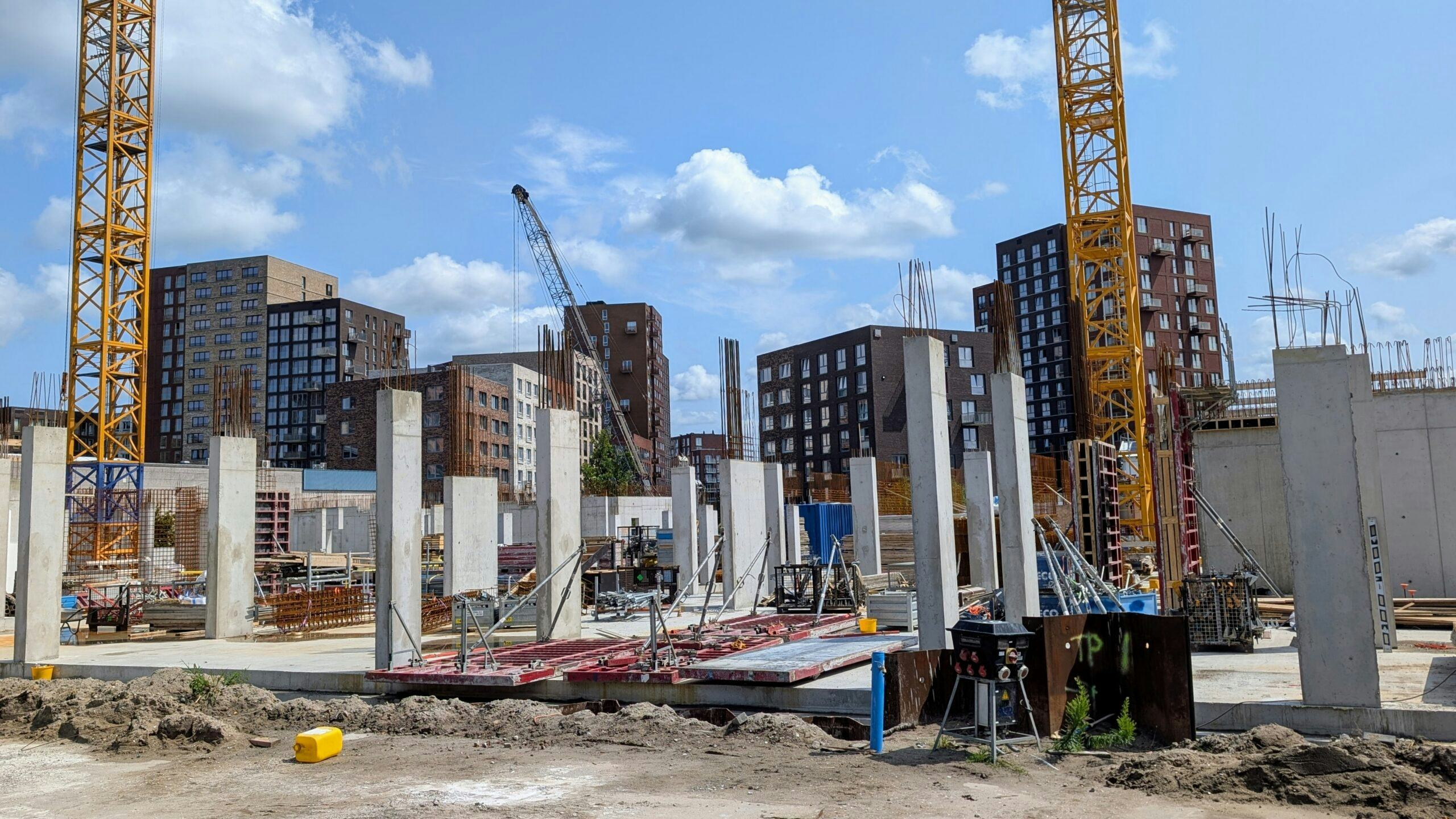 Bouw van appartementen in Leiden. Foto: pmvfoto/Shutterstock