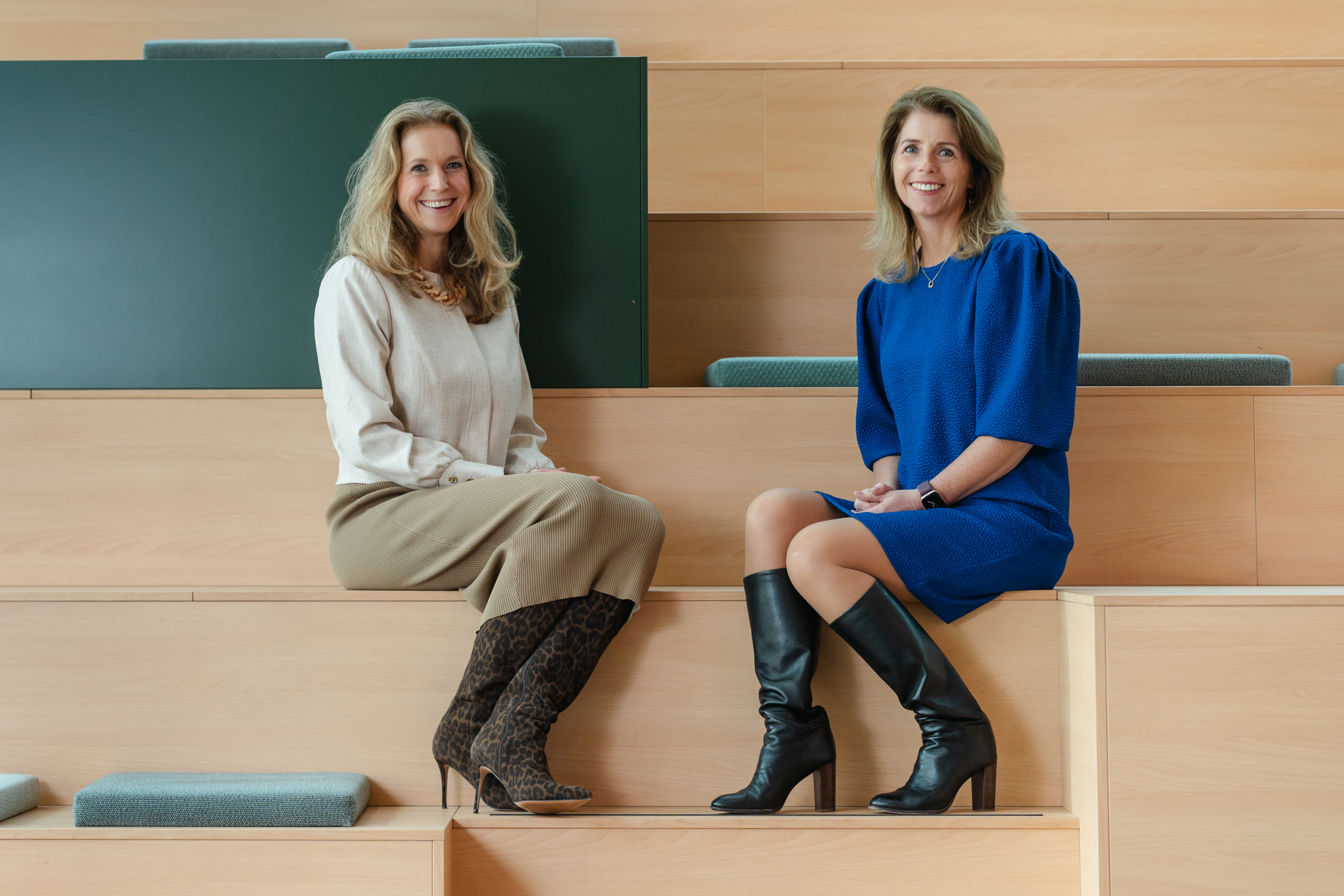 Links Marjon Scholten en rechts Wendy van Tol.