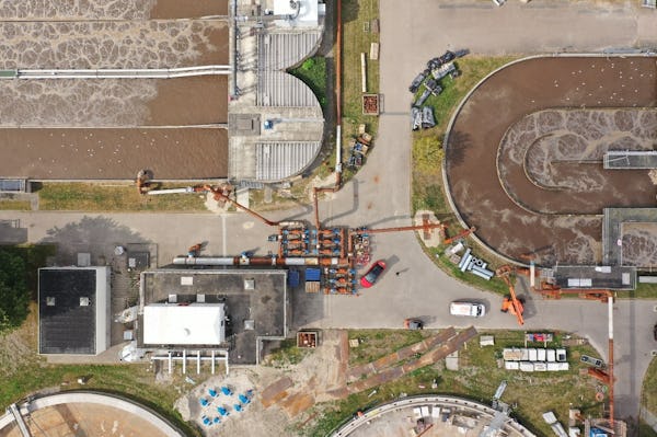 Afvalwater zuiveren tijdens een installatieverbouwing: 'Niemand in Almere heeft er iets van gemerkt'