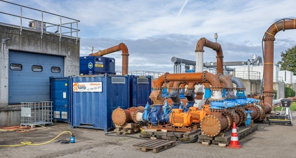 Detailfoto van één van de drie tijdelijke pompinstallaties – Marten Beeftink – Almere. 