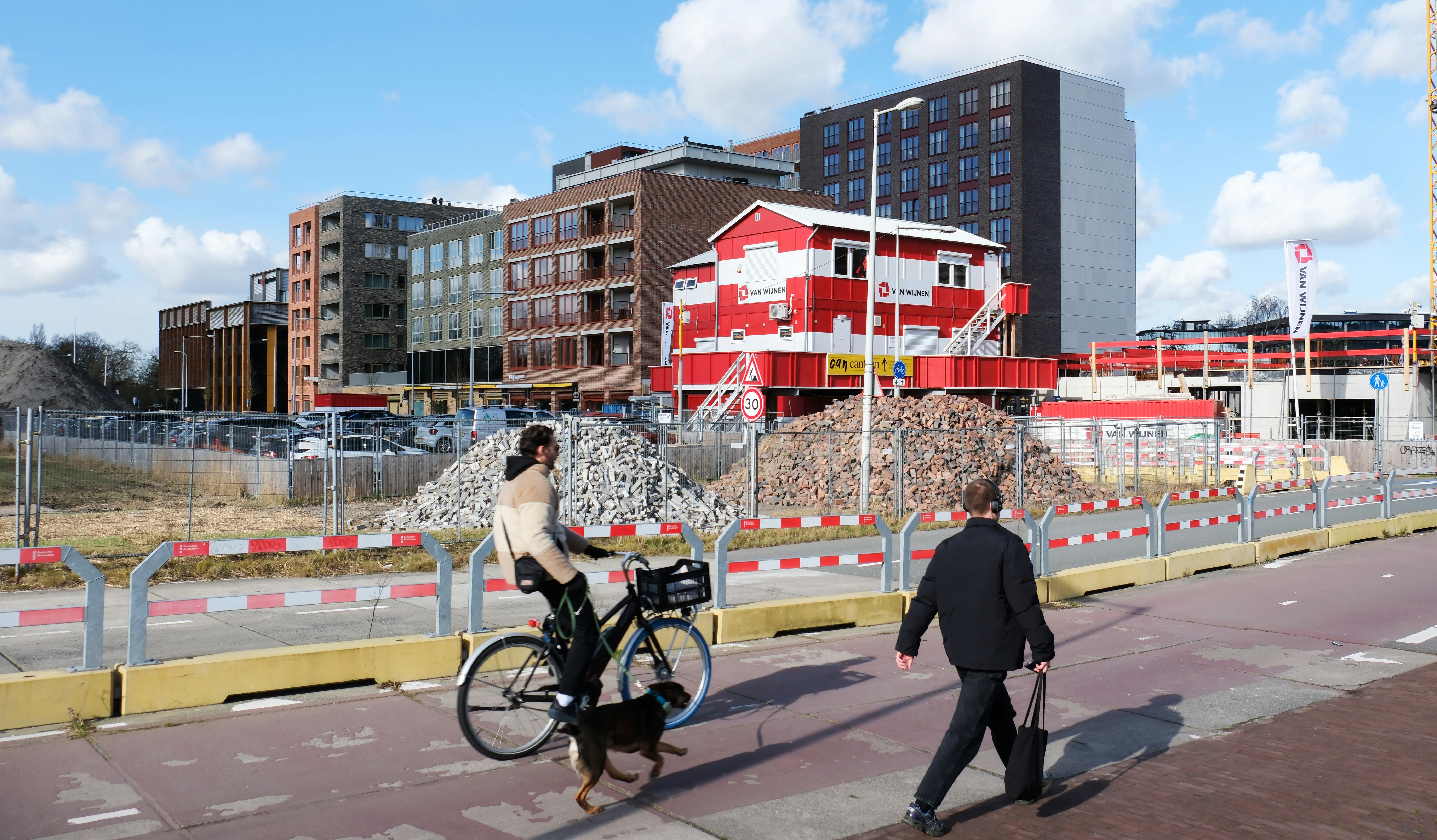 Van Wijnen zal de komende jaren minder in de grote steden bouwen, zoals hier in de Amsterdamse wijk Houthaven. Foto: ANP/HH