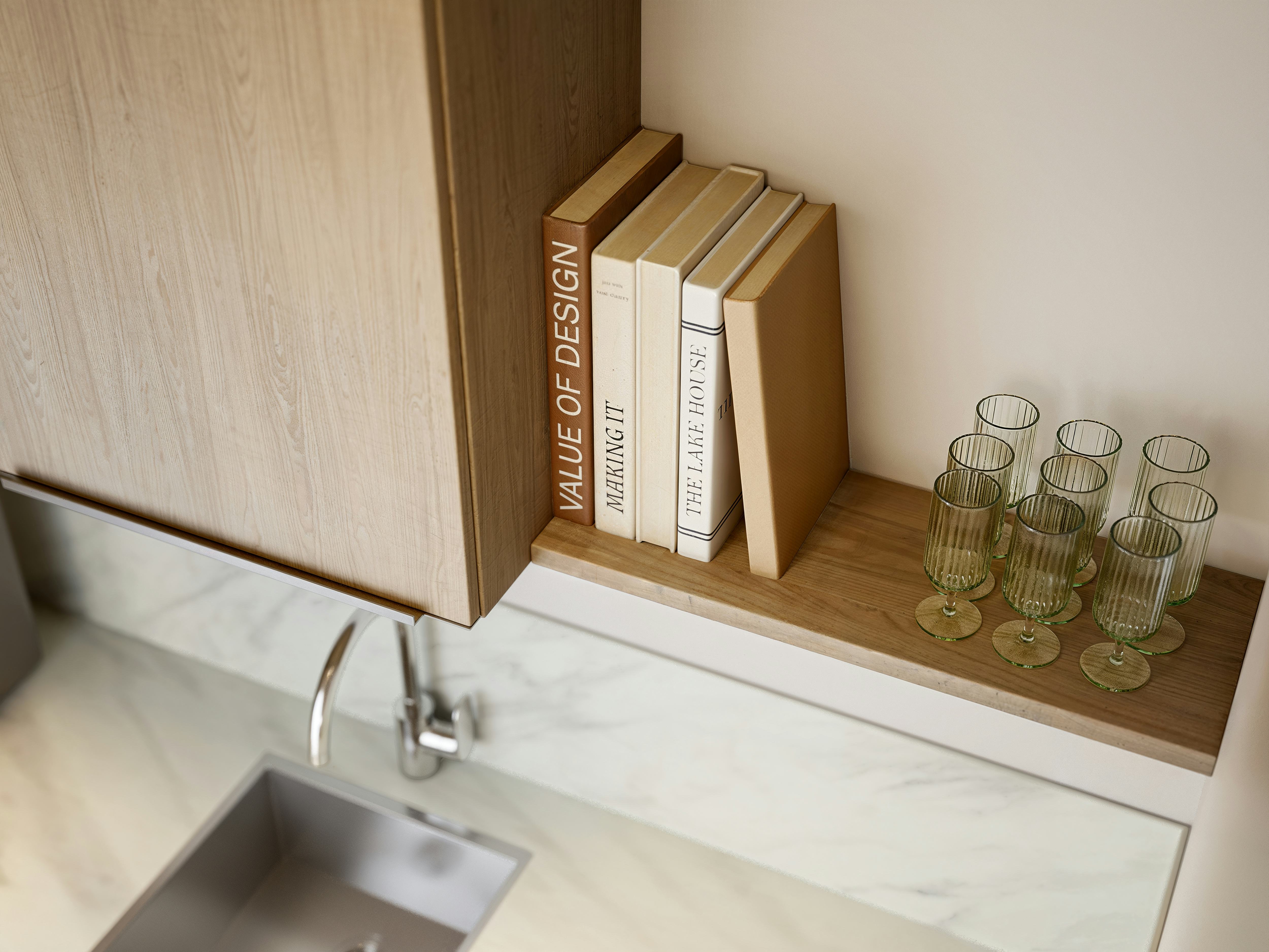 Mommers: 'Het ziet eruit als een reguliere keuken, maar is grotendeels biobased.'