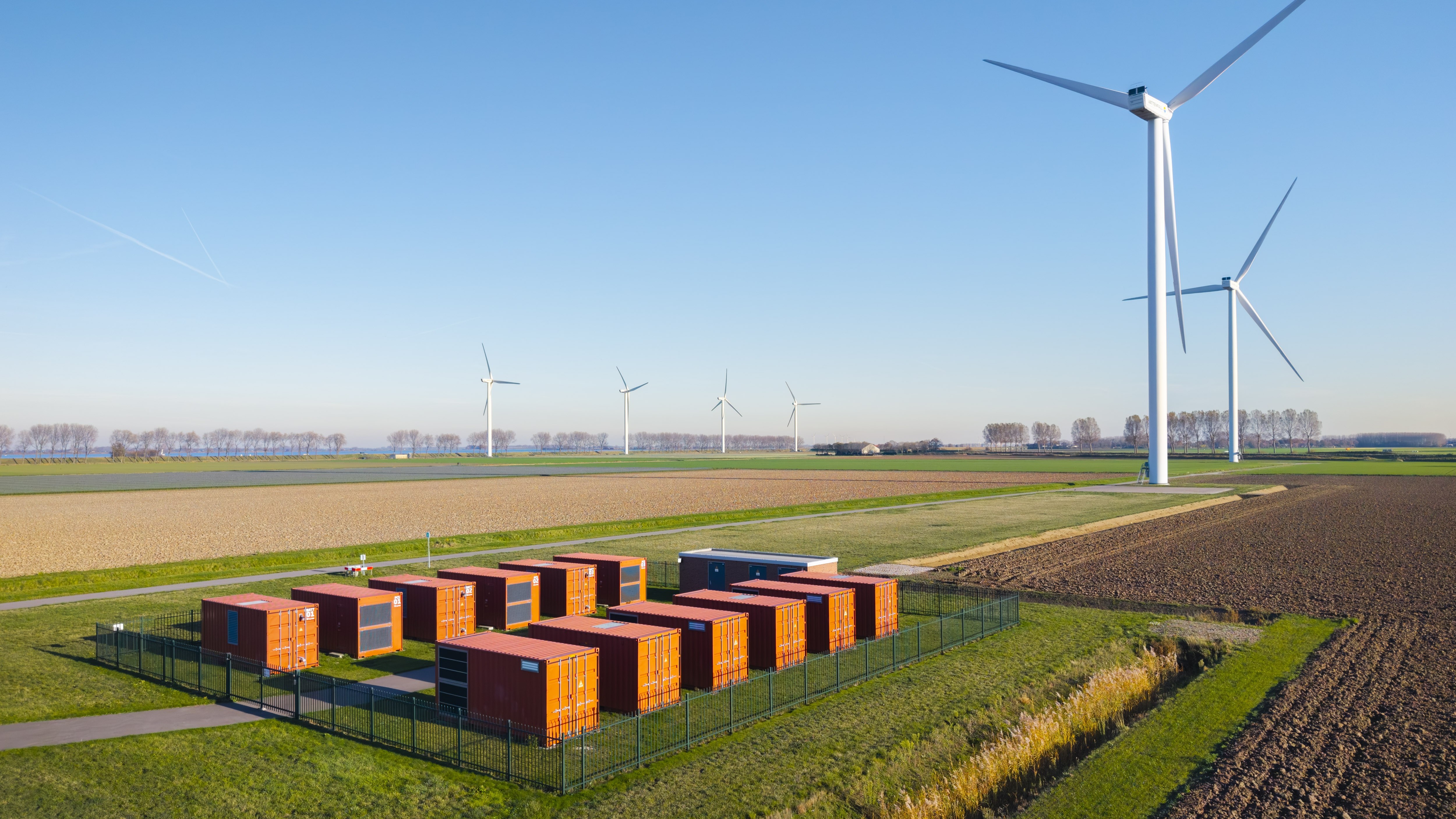 Batterijopslag van overtollige groene stroom in windpark Vattenfall in Middelharnis. Foto: ANP / HH
